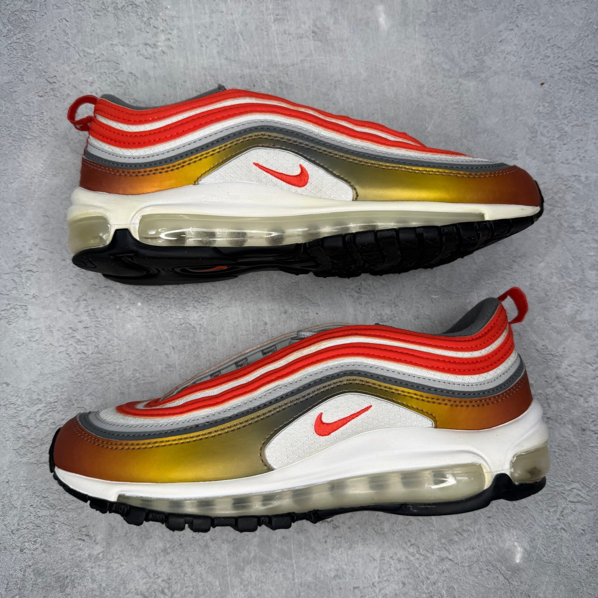 Nike Air Max 97 SE Metallic Red Bronze (GS) *pre - owned* SIZE 6.5Y - Kicks Collective PA - Nike - CT9637-900 - Kid's Shoes - 6.5Y - Pre - Owned - No Box