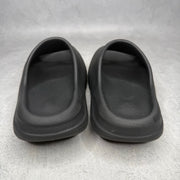 adidas Yeezy Slide Onyx *pre-owned* SIZE 7 Shrunk