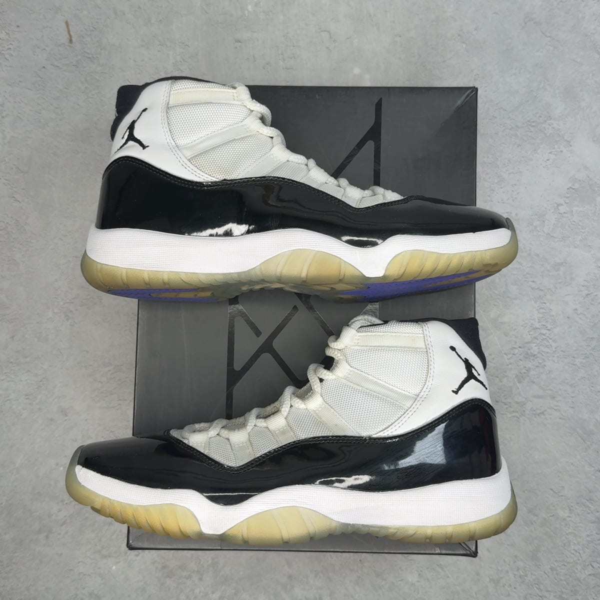 Jordan 11 Retro Concord (2018) 8 (Pre-Owned) - Kicks Collective PA - Jordan - 378037-100-8-PO-1 - Pre-Owned Sneakers - 8
