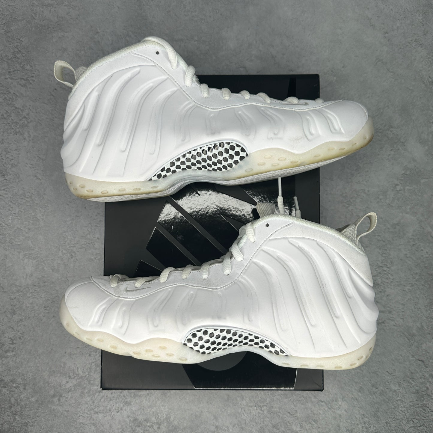 Nike Air Foamposite One Triple White *pre-owned* SIZE 10