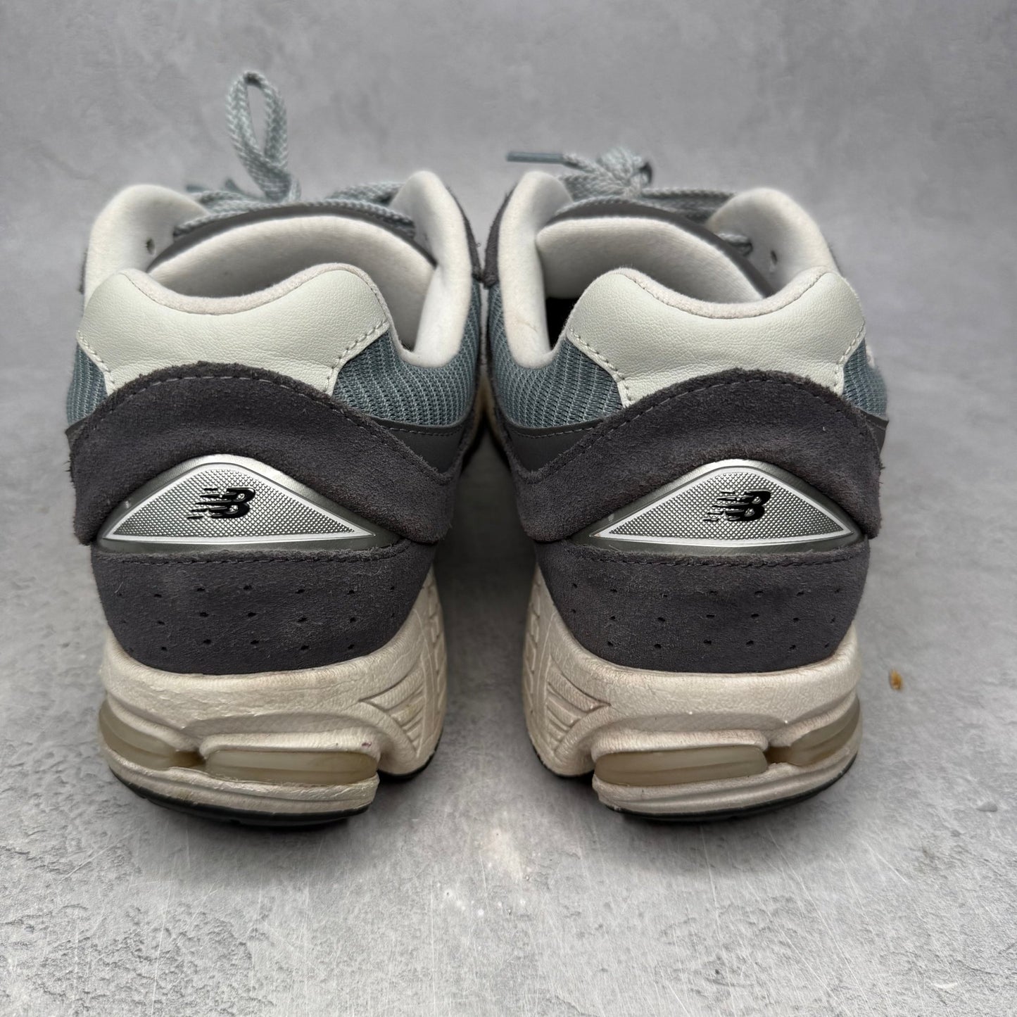 New Balance 2002R Magnent Lead *pre-owned* SIZE 11