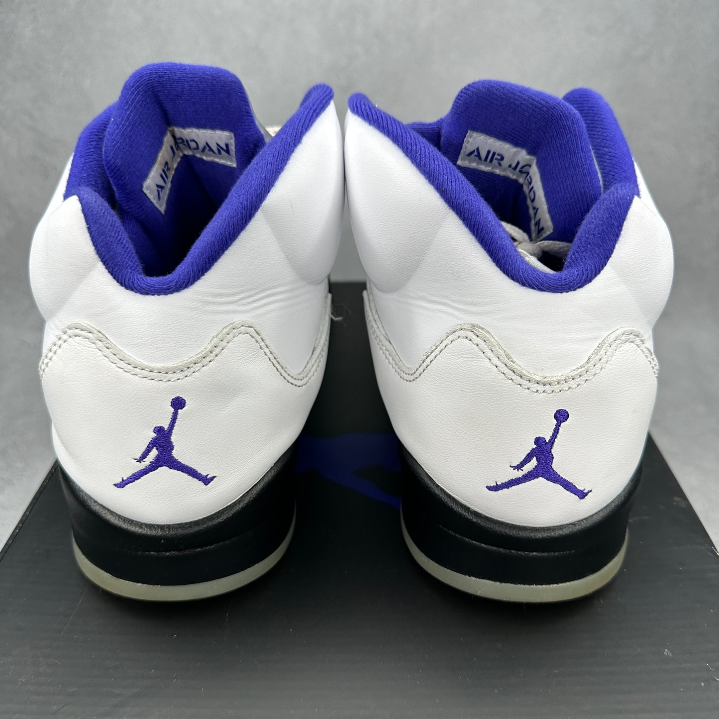 Jordan 5 Retro Dark Concord *pre-owned* SIZE 10.5