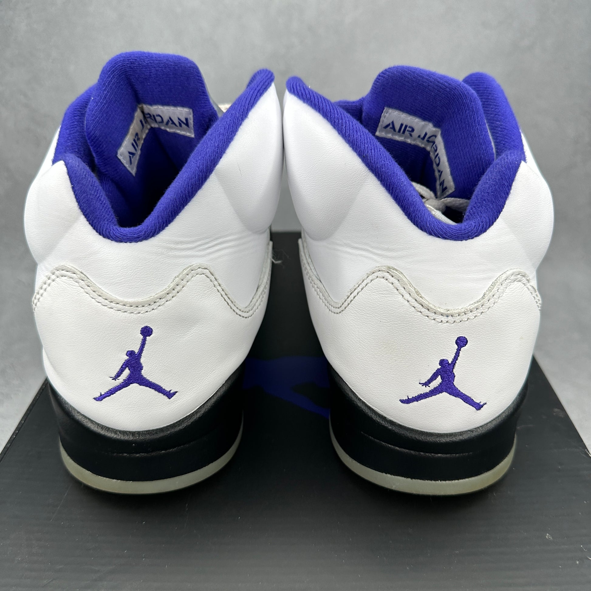 Jordan 5 Retro Dark Concord *pre-owned* SIZE 10.5