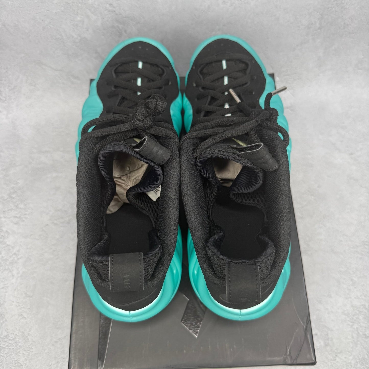 Air Nike Foamposite Pro Island Green VVNDS *pre - owned* SIZE 11 - Kicks Collective PA - Nike - 624041-303 - Men's Shoes - 11M/12.5W - Pre - Owned