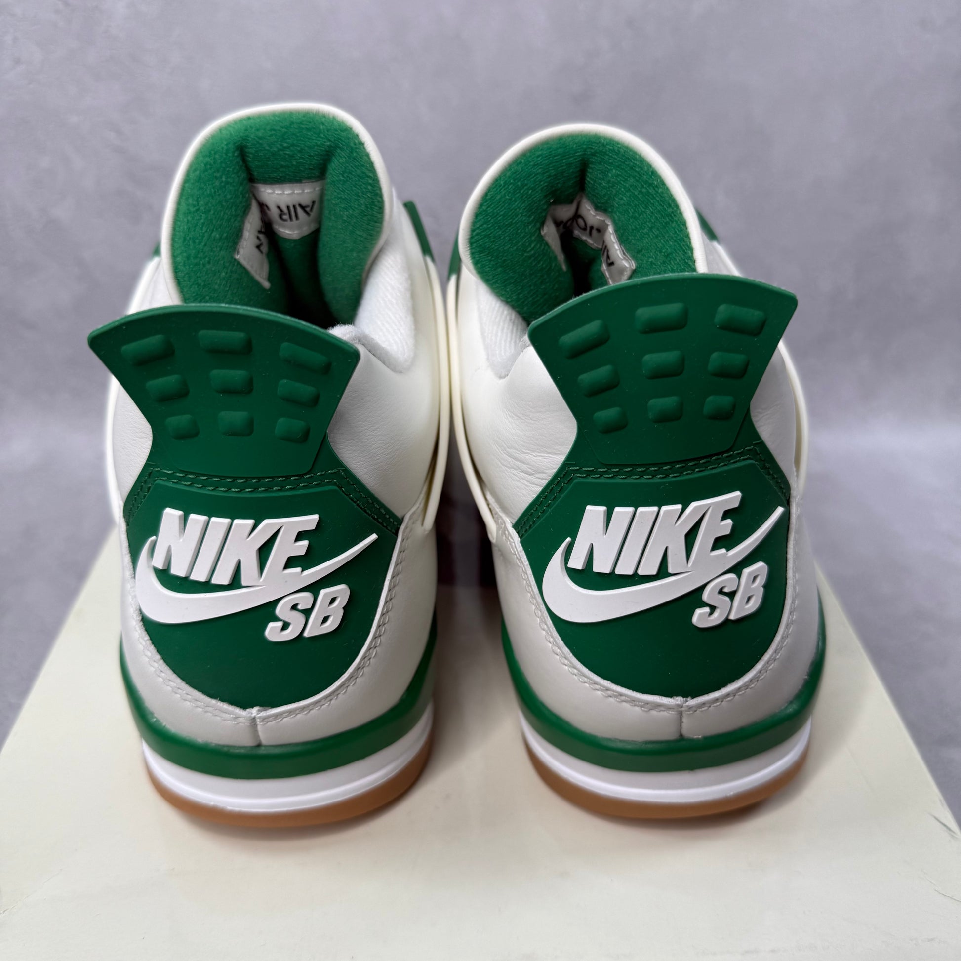 Jordan 4 Retro SB Pine Green