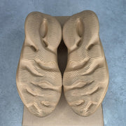 adidas Yeezy Foam RNR Clay Taupe 9 (Pre-Owned) - Image 6