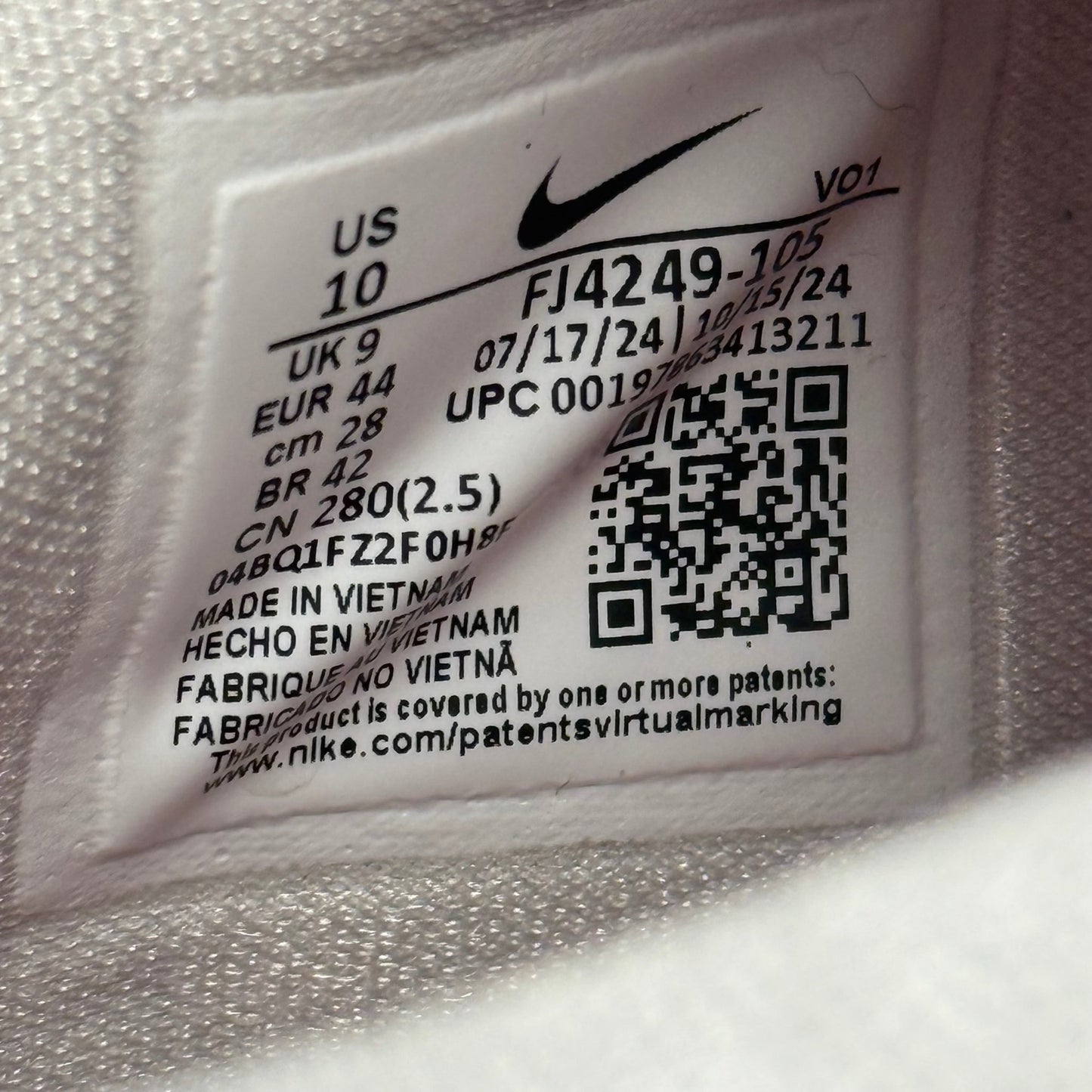 Nike Book 1 Forrest Gump Cortez *pre - owned* SIZE 10 - Kicks Collective PA - Nike - FJ4249-105/FJ4250-105 - Men's Shoes - 10M/11.5W - Pre - Owned - No Box