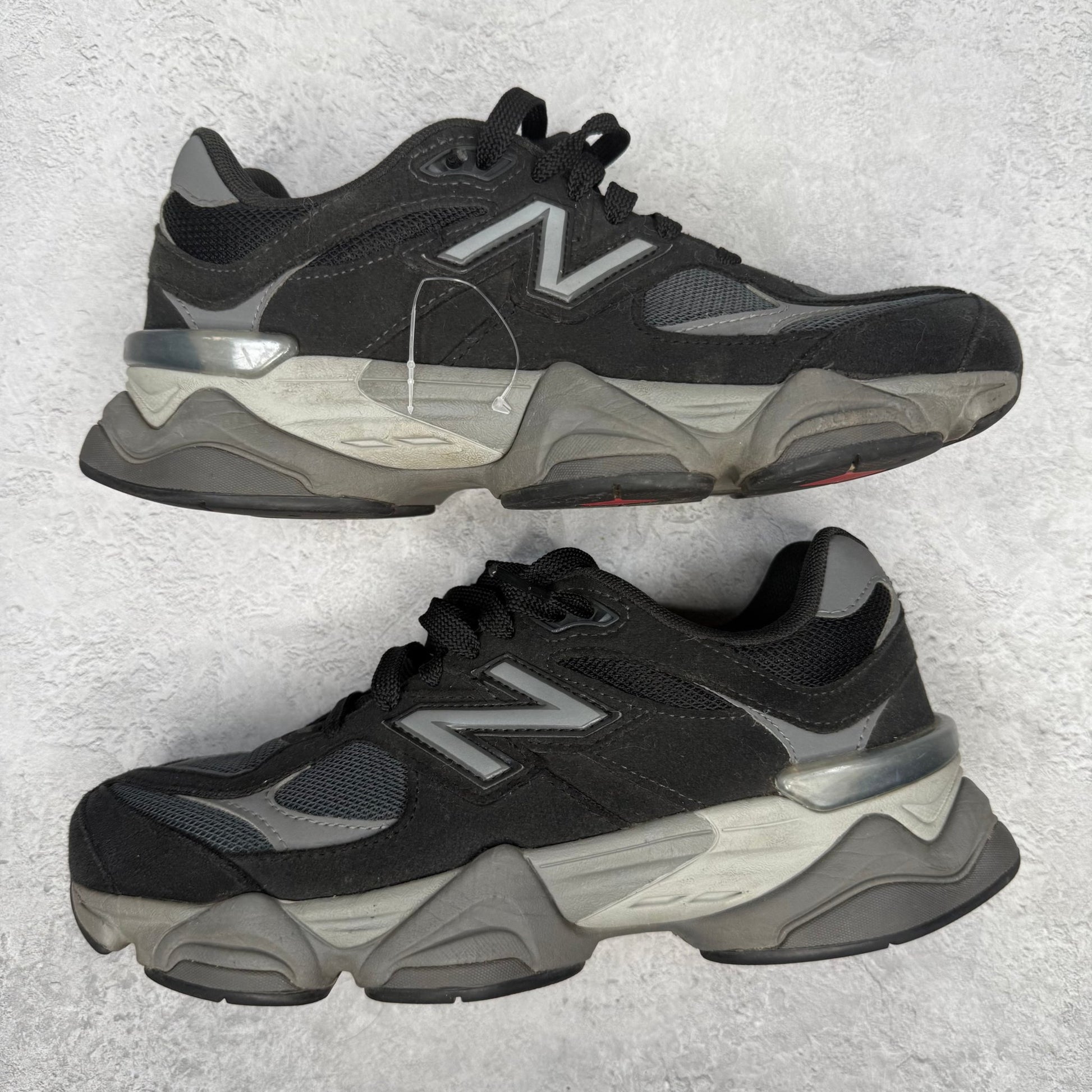 New Balance 9060 Black Grey (GS) *pre - owned* SIZE 6.5Y - Kicks Collective PA - New Balance - GC9060BK - Kid's Shoes - 6.5Y - Pre - Owned