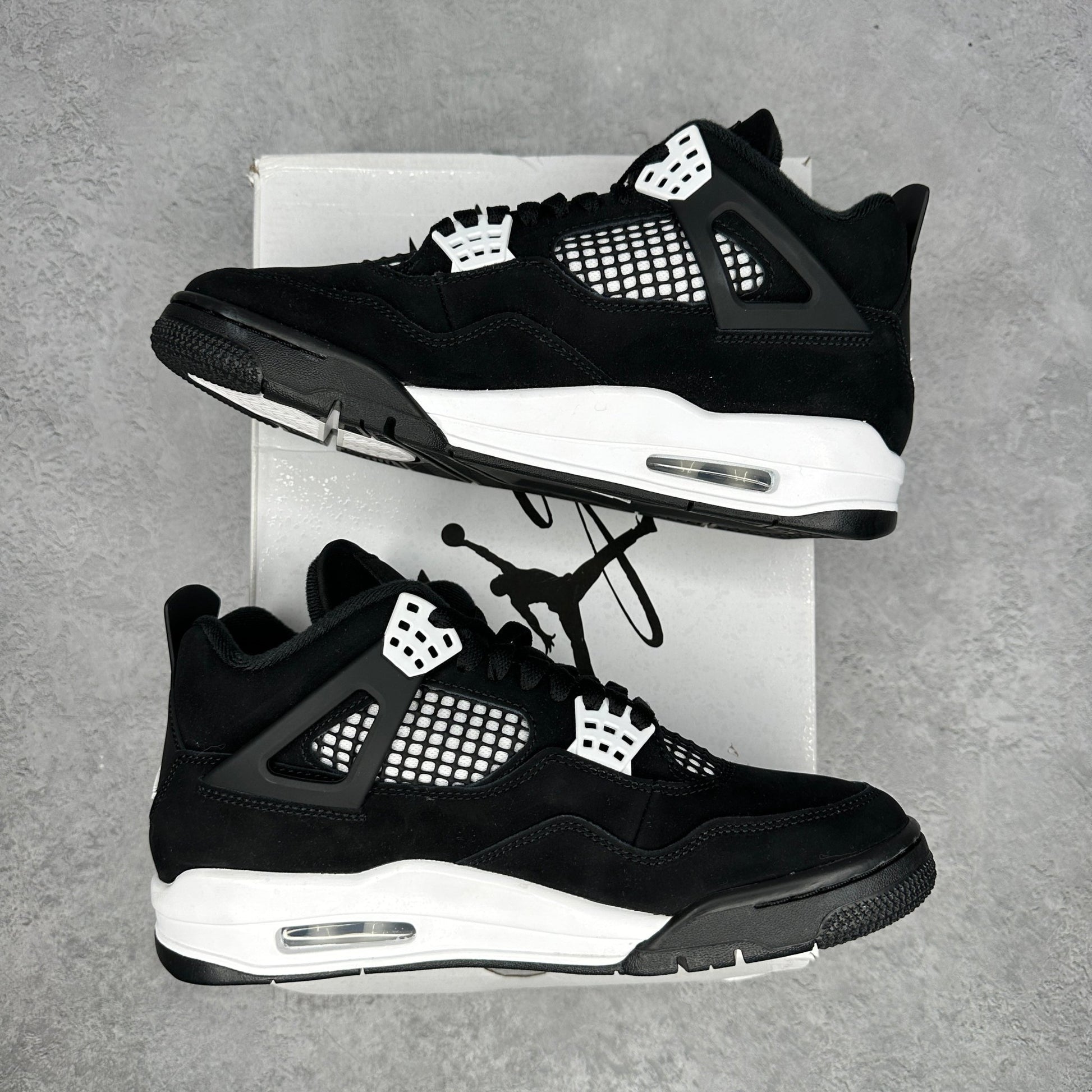 Jordan 4 Retro White Thunder CLEAN *pre - owned* SIZE 8 - Kicks Collective PA - Jordan - FQ8138-001 - Men's Shoes - 8M/9.5W - Pre - Owned