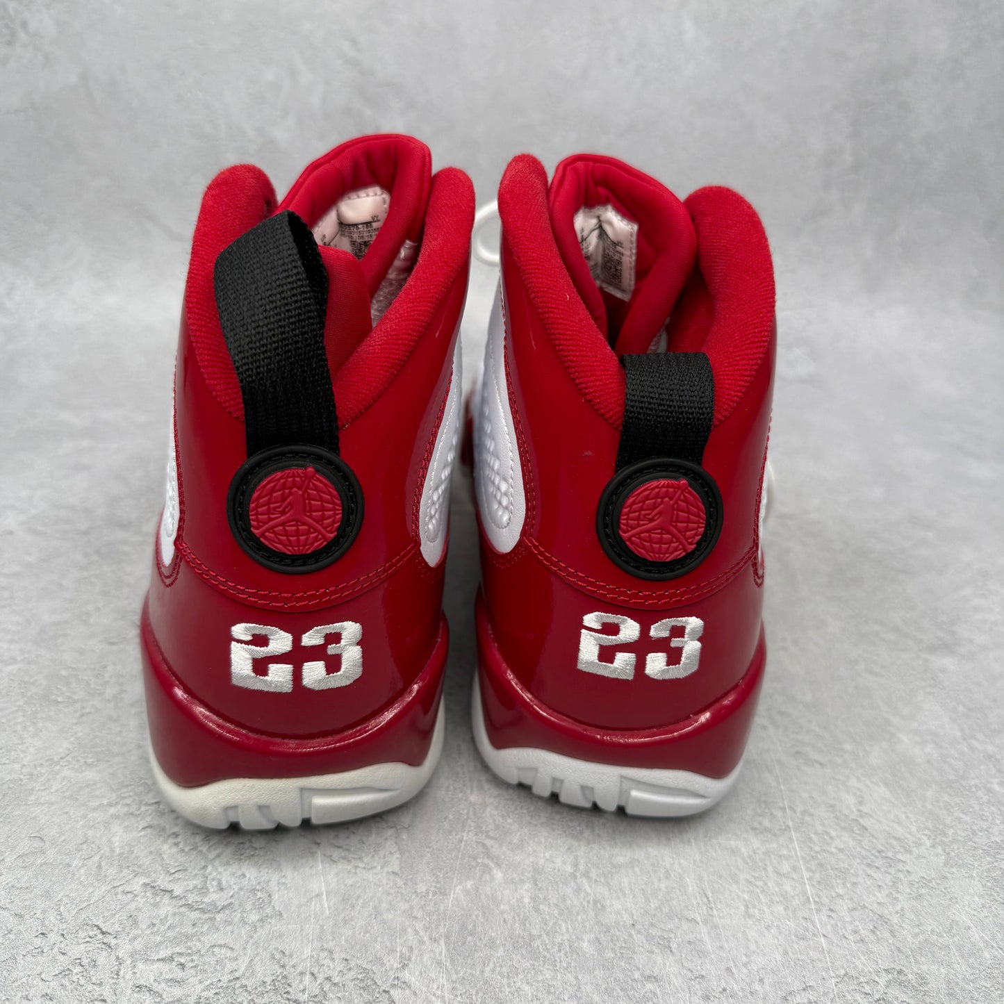 Jordan 9 Retro White Gym Red *pre-owned* SIZE 9