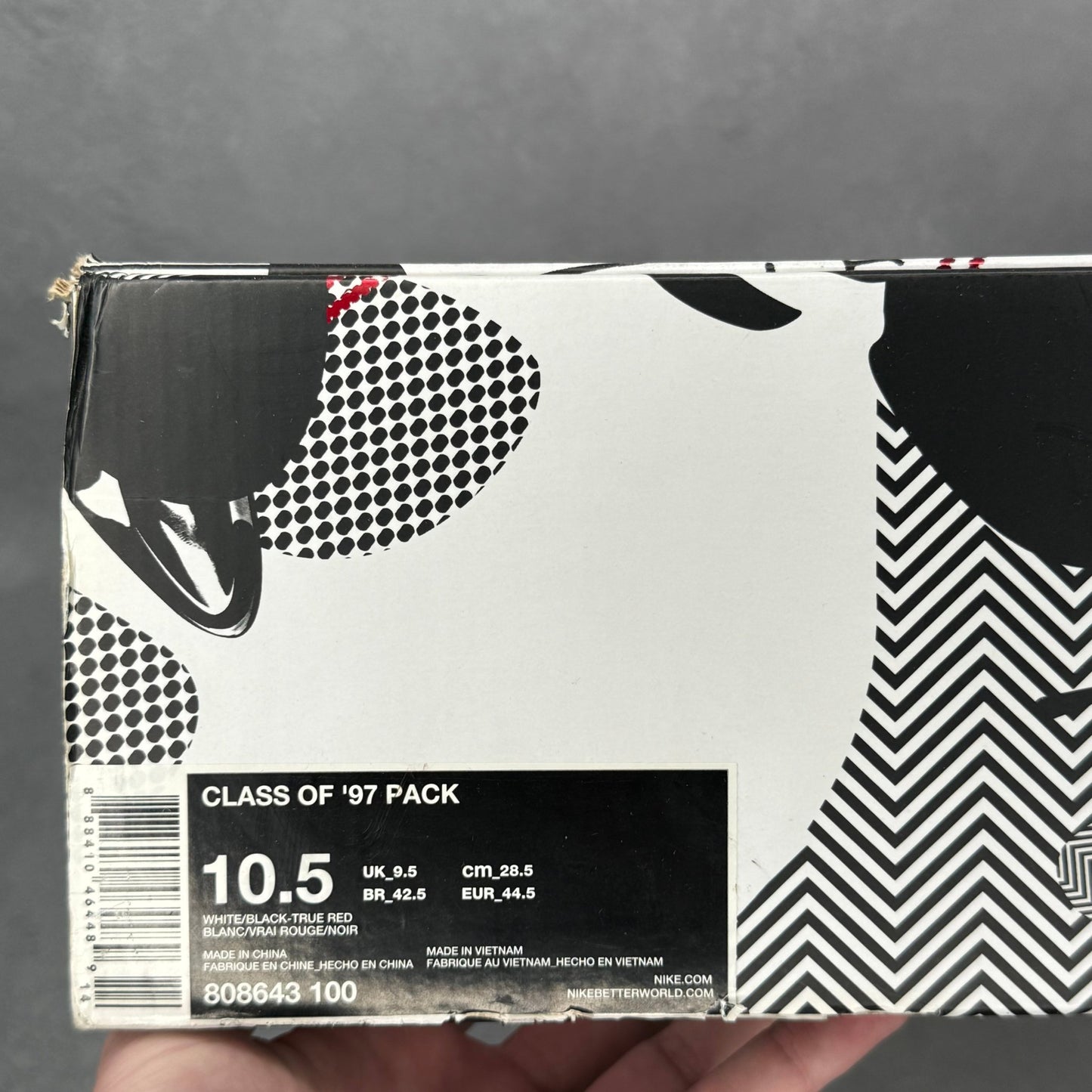 Nike Basketball Class of 97 Pack (missing Foamposite) *pre - owned* SIZE 10.5 - Kicks Collective PA - Nike - 808643-100 - Men's Shoes - 10.5M/12W - Pre - Owned - Original Box (Damaged)