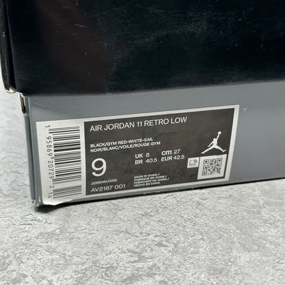 Jordan 11 Retro Low 72-10 *pre-owned* SIZE 9