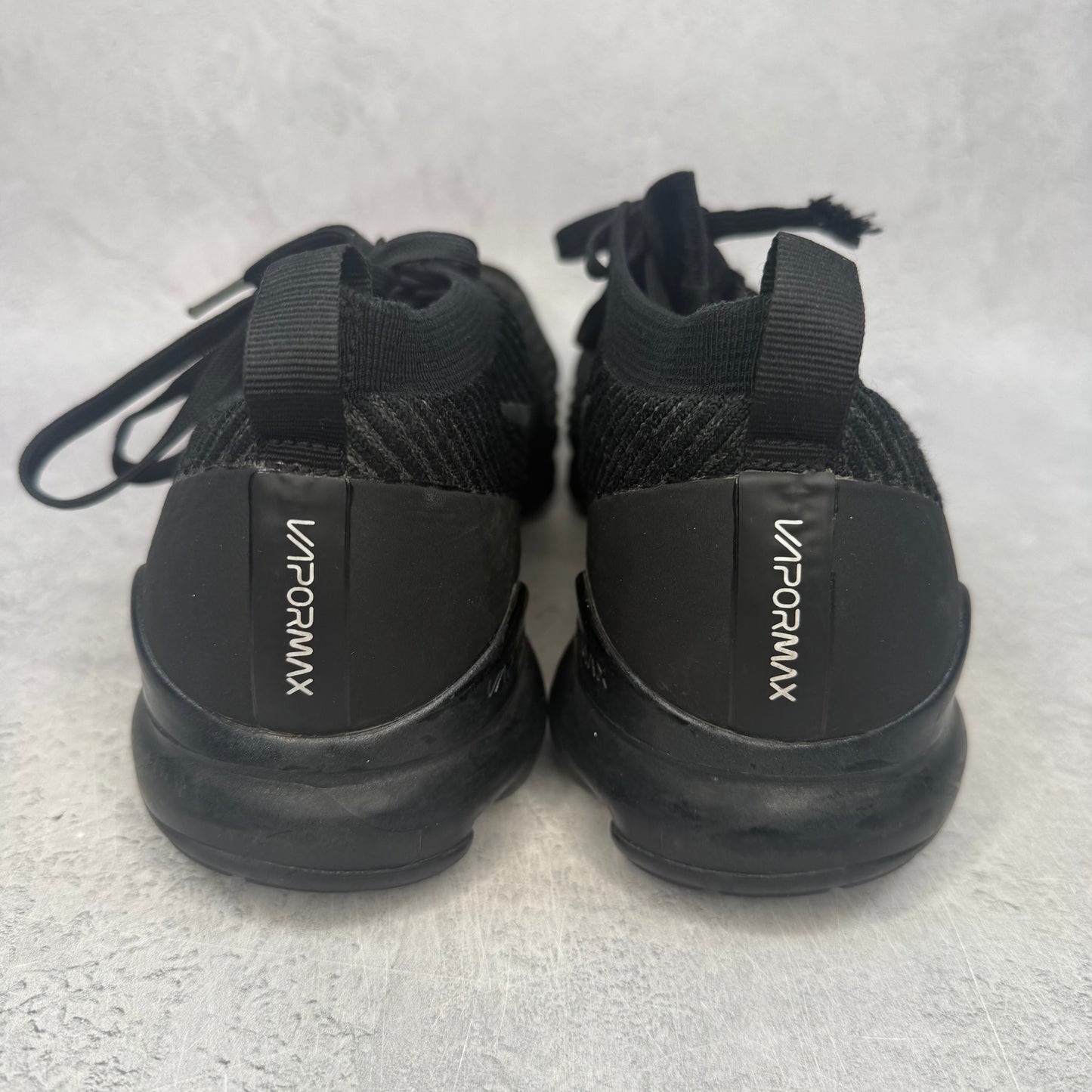 Nike Air VaporMax Flyknit 3.0 Triple Black *pre-owned* SIZE 11.5