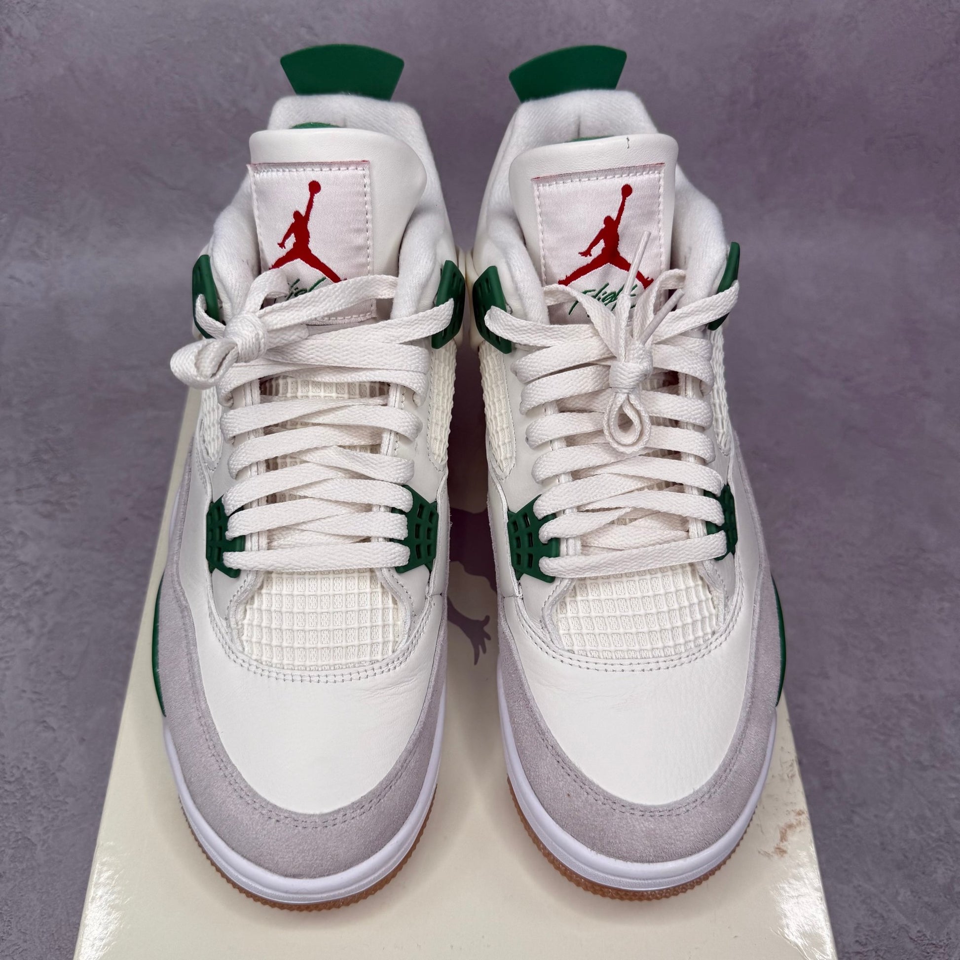 Jordan 4 Retro SB Pine Green *pre - owned* SIZE 8.5 - Kicks Collective PA - Jordan - DR5415-103 - Men's Shoes - 8.5M/10W - Pre - Owned - Original Box (Damaged)