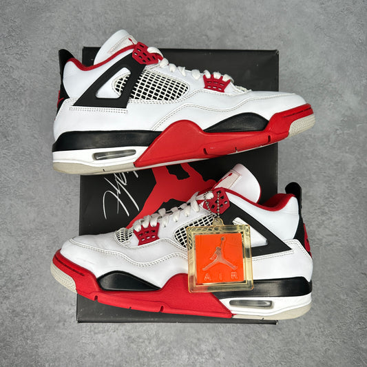 Jordan 4 Retro Fire Red (2020) *pre-owned* SIZE 9