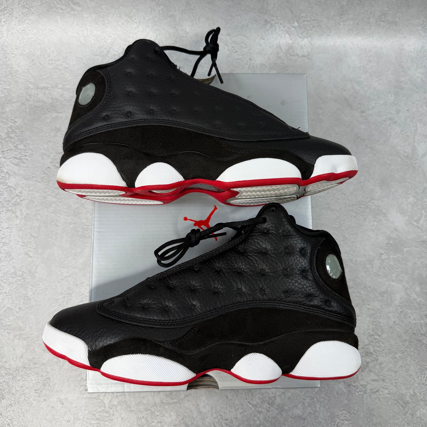 Jordan 13 Retro Playoffs (2023) *pre-owned* SIZE 9