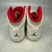 Jordan 1 Retro Mid Hare Jordan (2015) GS pre-owned size 6.5Y