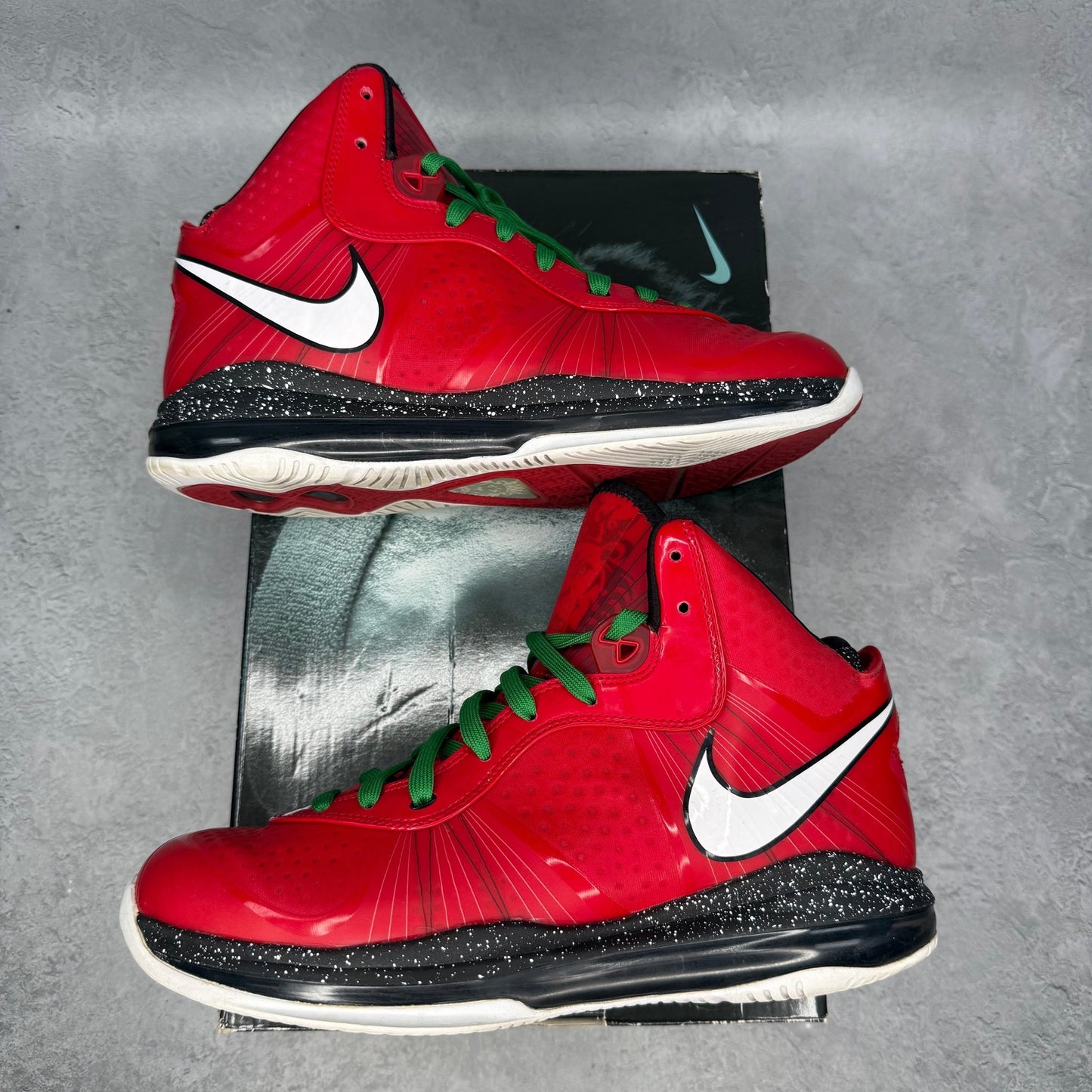 Nike LeBron 8 V/2 Christmas *pre - owned* SIZE 10.5 - Kicks Collective PA - Nike - 429676-600 - Men's Shoes - 10.5M/12W - Pre - Owned