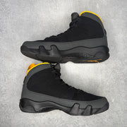 Jordan 9 Retro Dark Charcoal University Gold *pre-owned* SIZE 8.5