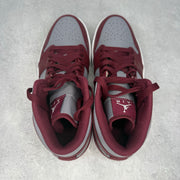 Jordan 1 Mid Cherrywood Red *pre-owned* SIZE 8