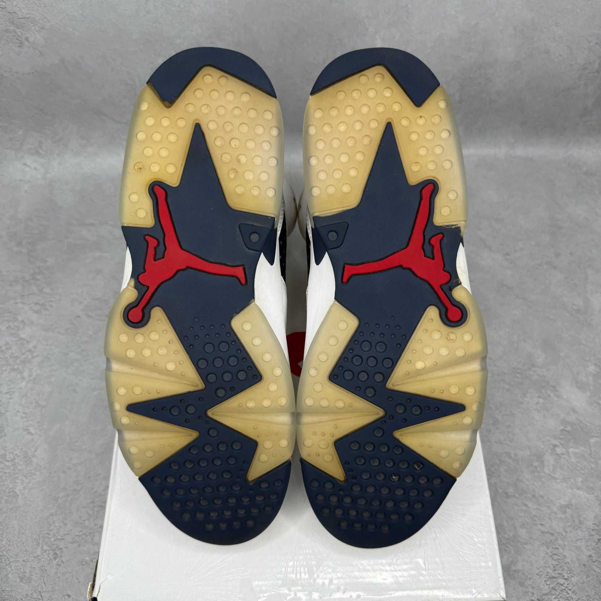 Jordan 6 Retro Olympic (2024) *pre - owned* SIZE 9.5 - Kicks Collective PA - Jordan - CT8529-164 - Men's Shoes - 9.5M/11W - Brand New