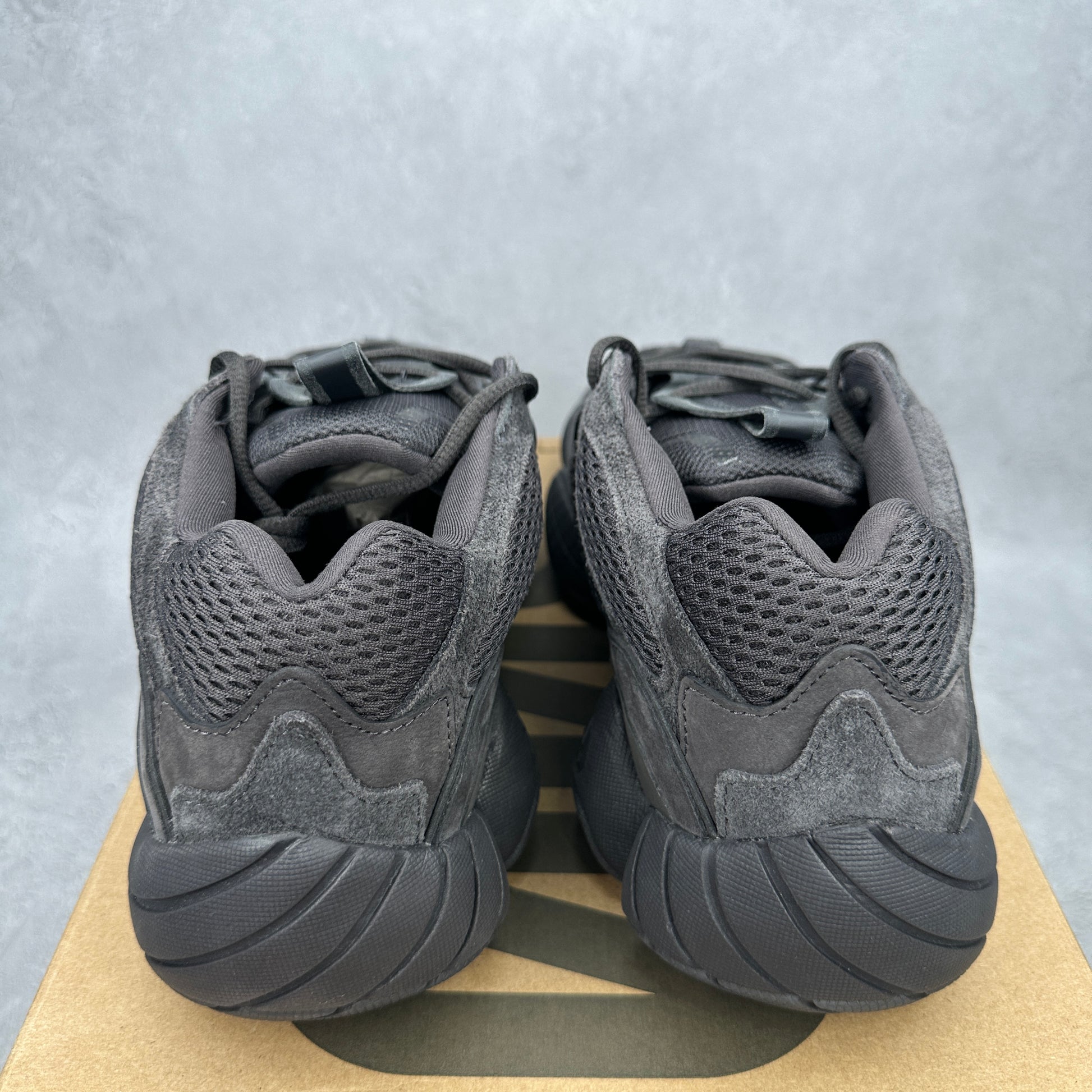adidas Yeezy 500 Utility Black *pre-owned* SIZE 11.5