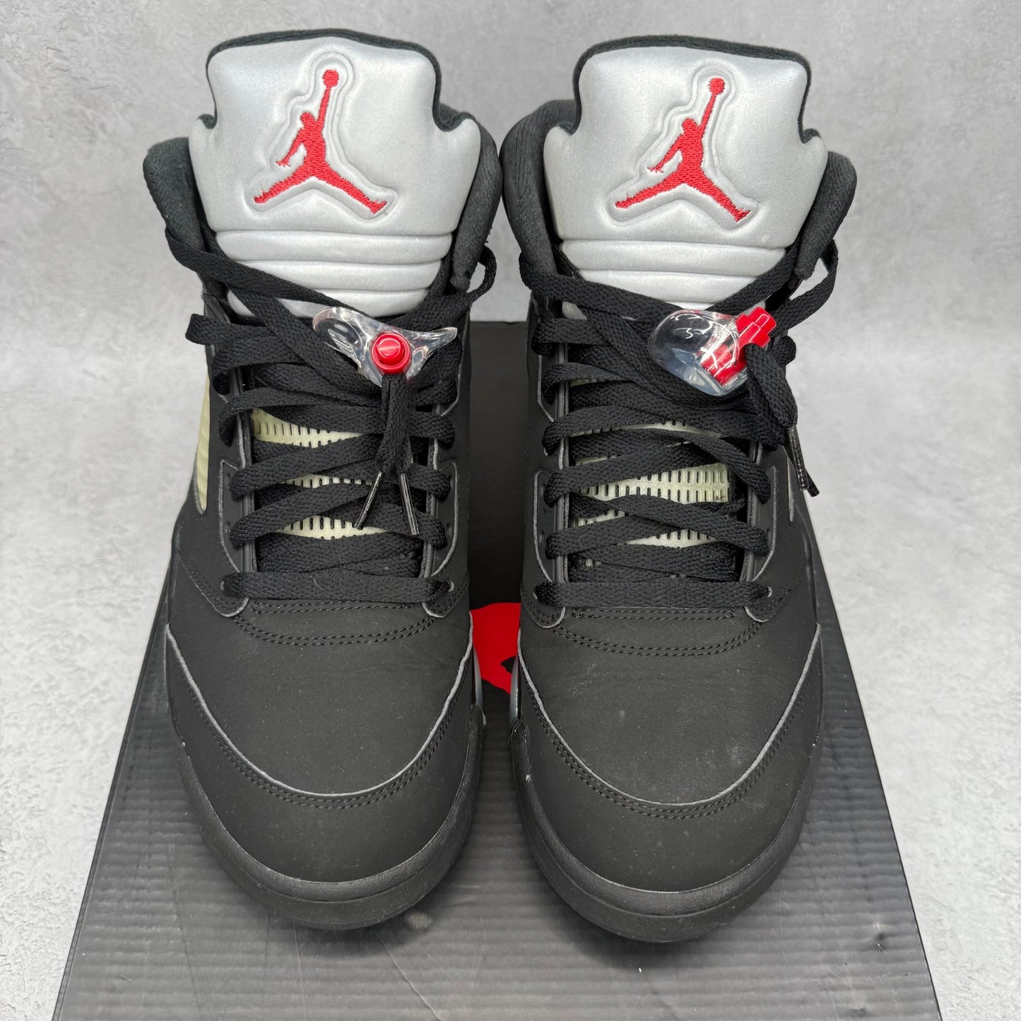 Jordan 5 Retro Black Metallic (2016) *pre - owned* SIZE 11 - Kicks Collective PA - Jordan - 845035-003 - Men's Shoes - 11M/12.5W - Pre - Owned