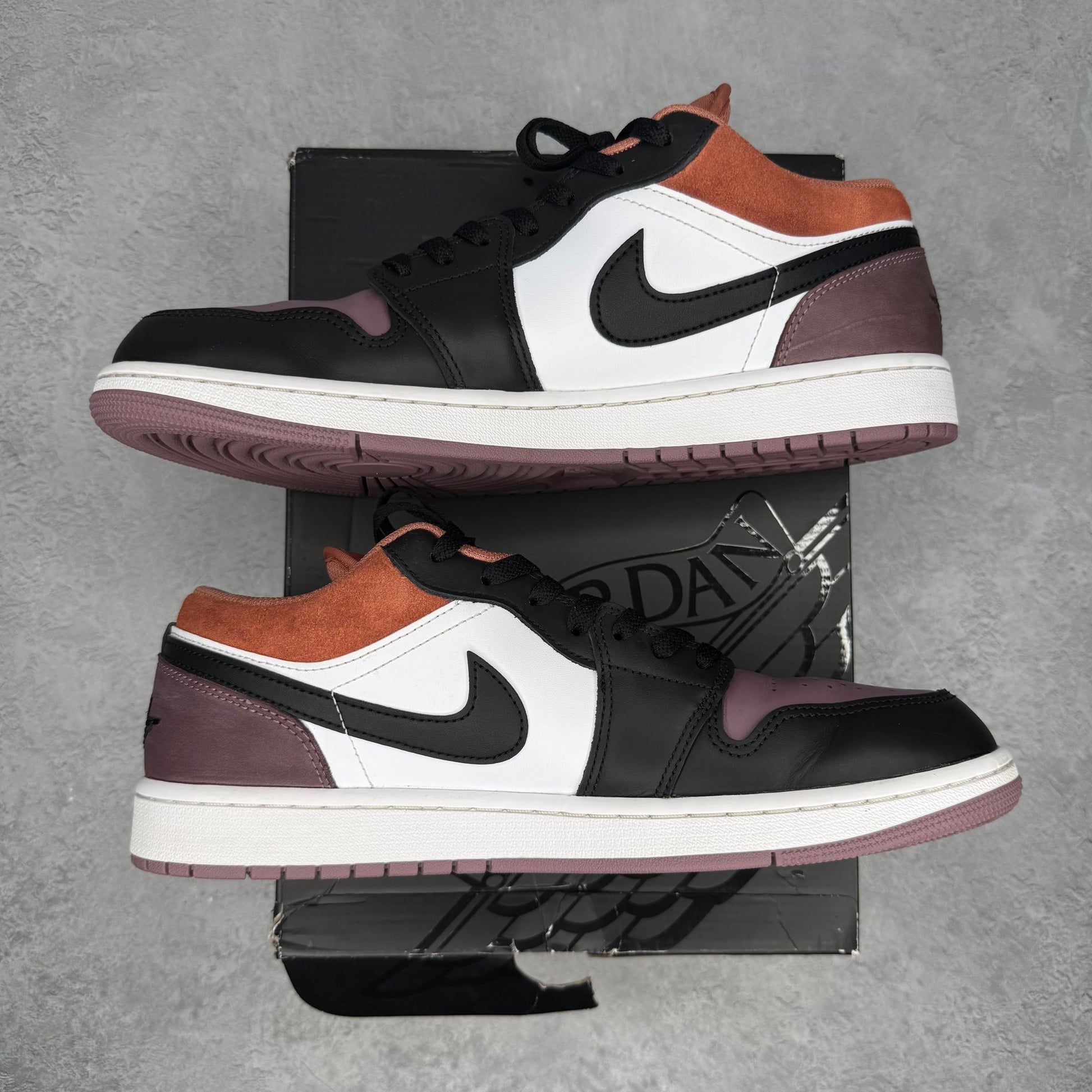 Jordan 1 Low SE Sky J Mauve *pre-owned* SIZE 12