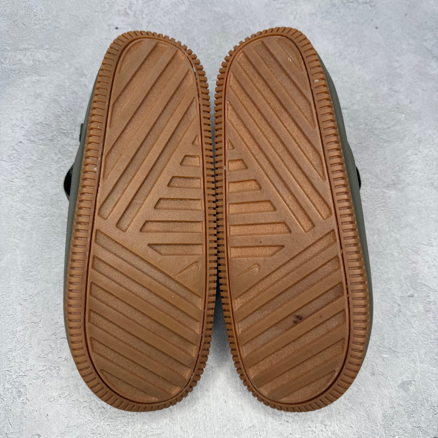 Nike Calm Mule Medium Olive Gum Medium Brown *pre-owned* SIZE 8