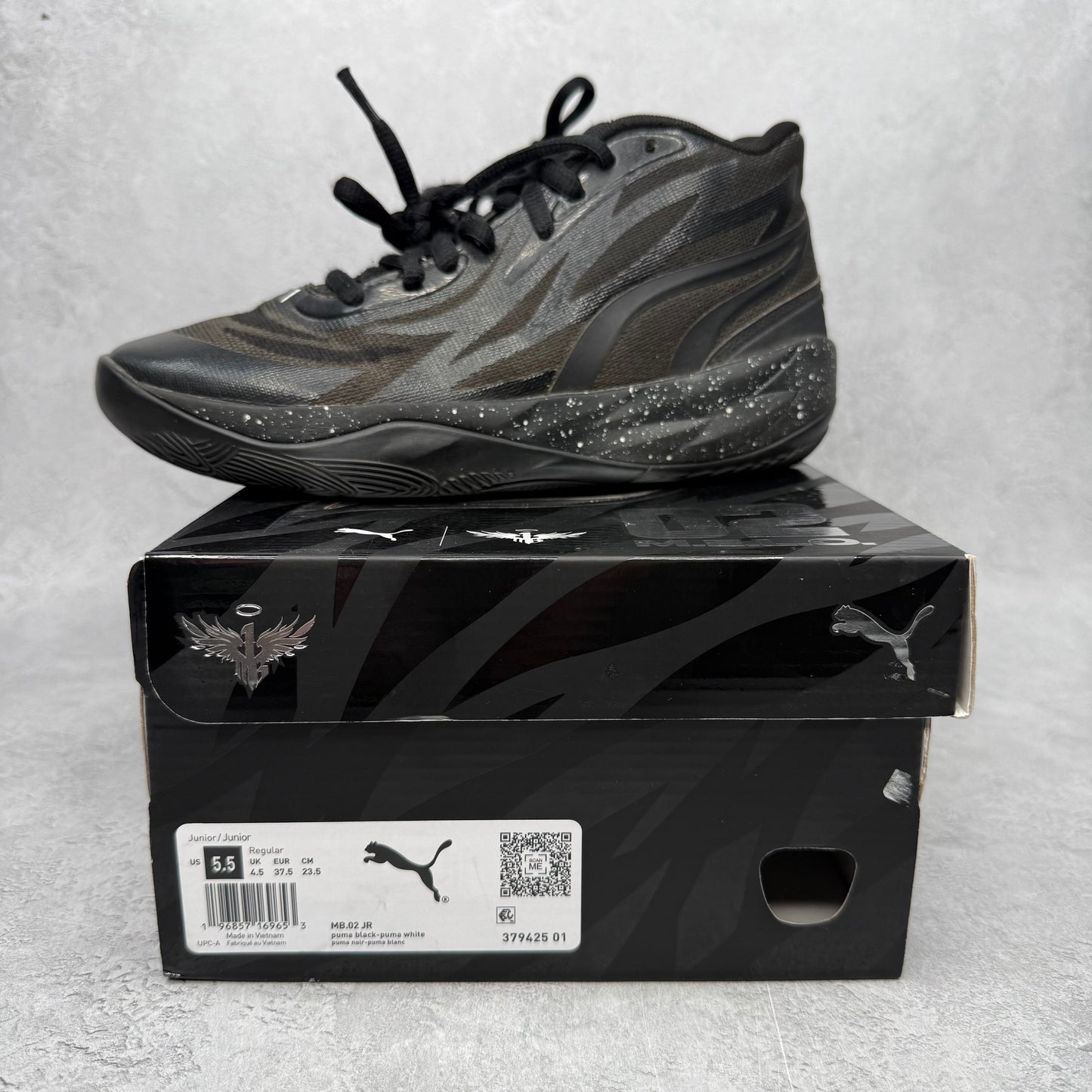 Puma LaMelo Ball MB.02 Oreo (GS) *pre-owned* SIZE 5.5Y