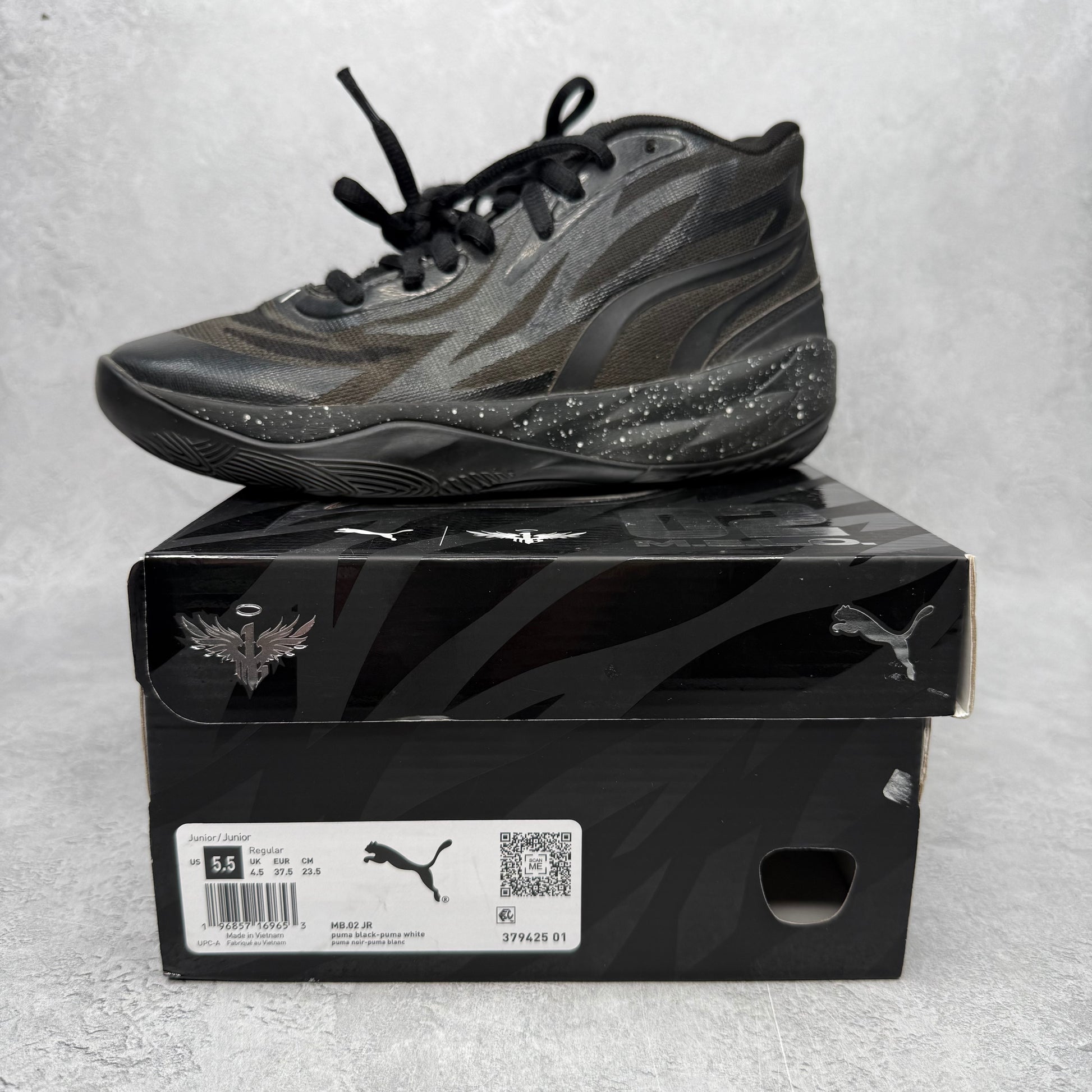 Puma LaMelo Ball MB.02 Oreo (GS) *pre-owned* SIZE 5.5Y