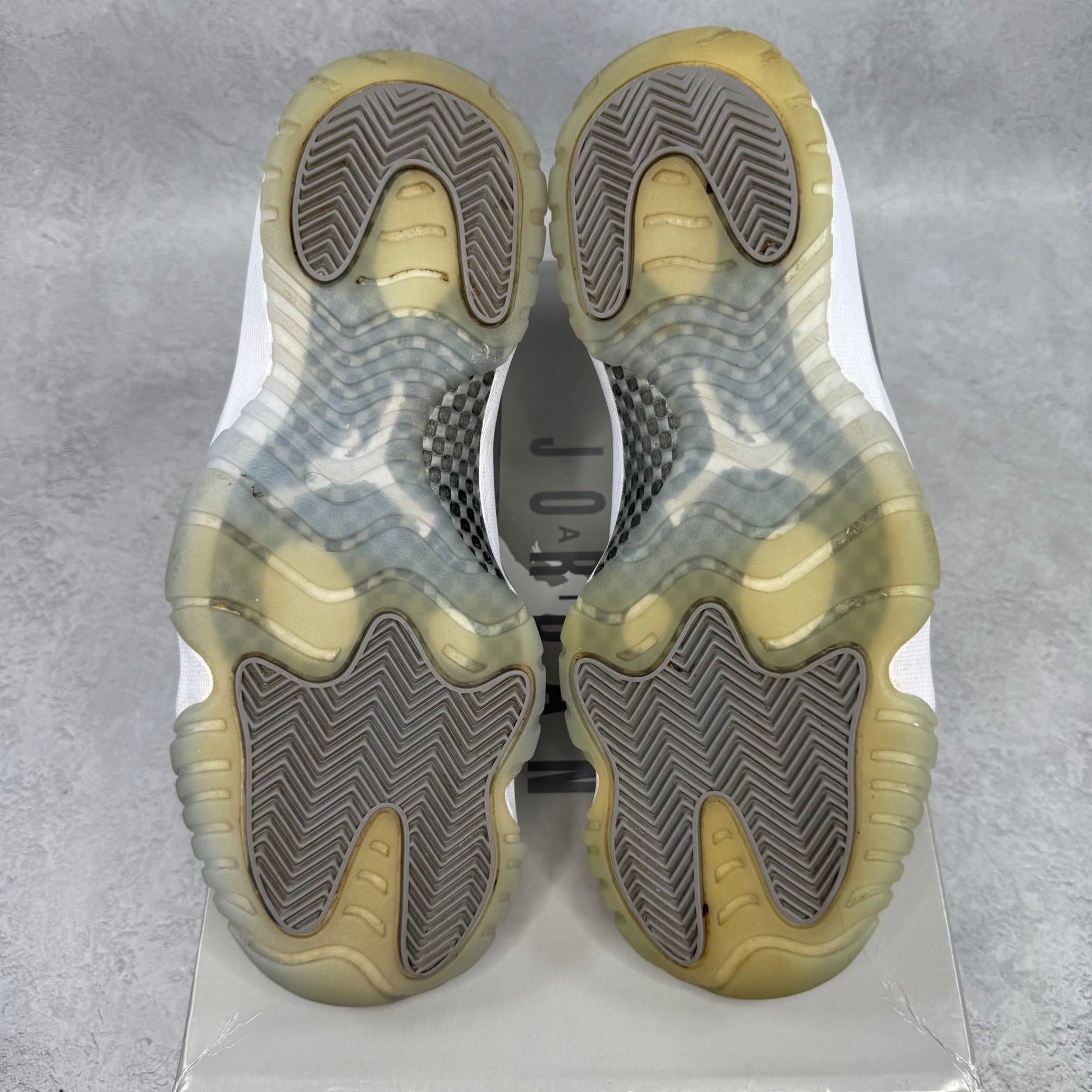 Jordan 11 Retro Cool Grey (2021) *pre - owned* SIZE 8.5 - Kicks Collective PA - Jordan - CT8012 - 005 - Men's Shoes - 8.5M/10W - Pre - Owned
