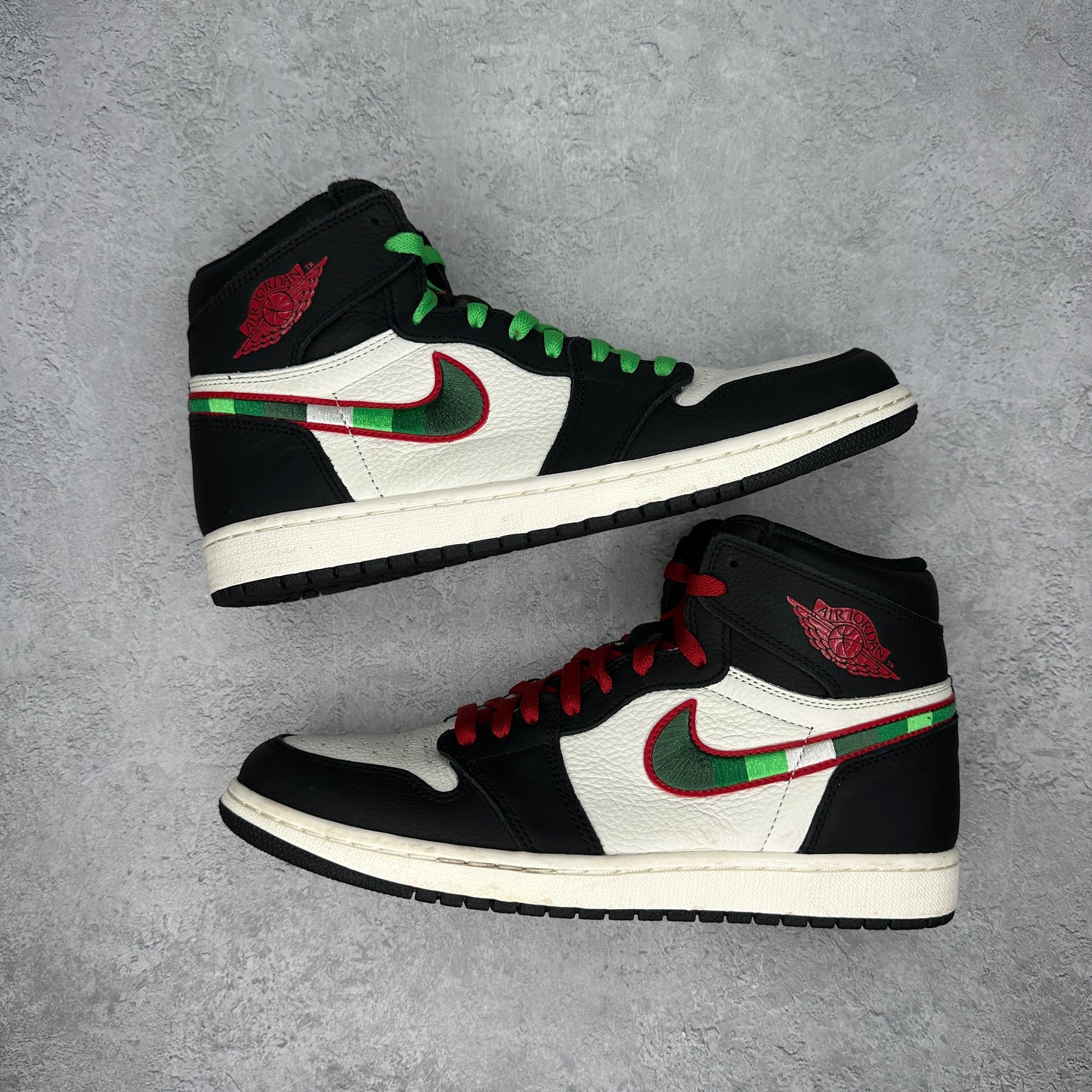 Jordan 1 Retro High Sports Illustrated (A Star Is Born) *pre-owned* SIZE 10.5