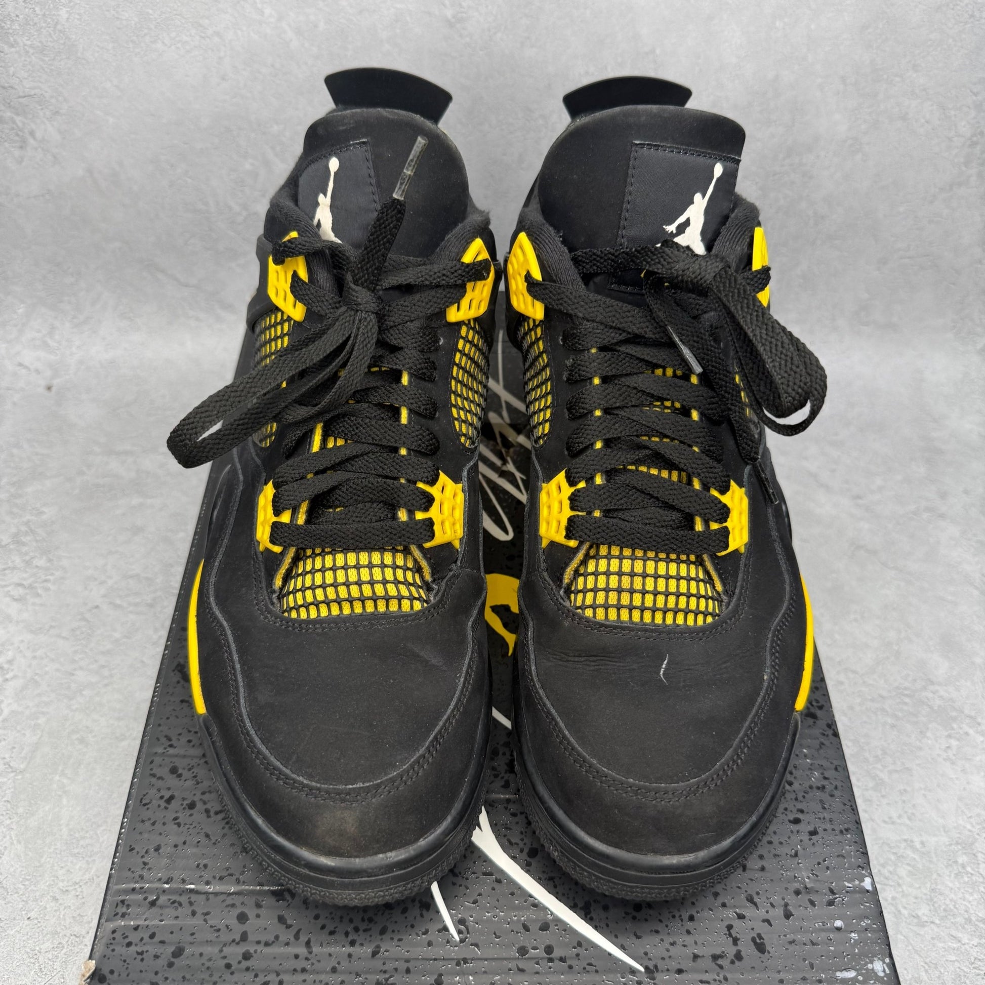 Jordan 4 Retro Thunder (2023) *pre - owned* SIZE 11 - Kicks Collective PA - Jordan - DH6927-017 - Men's Shoes - 11M/12.5W - Pre - Owned