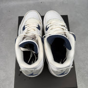 Jordan 4 Retro White Cement (2025) (GS) *pre-owned* SIZE 7Y