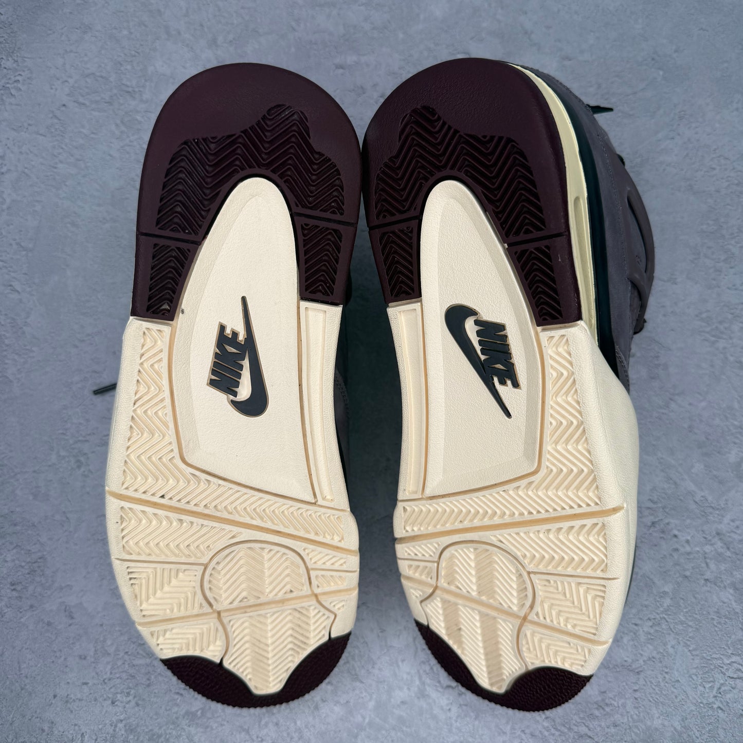 Jordan 4 Retro SP A Ma Maniére Violet Ore *pre-owned* SIZE 11