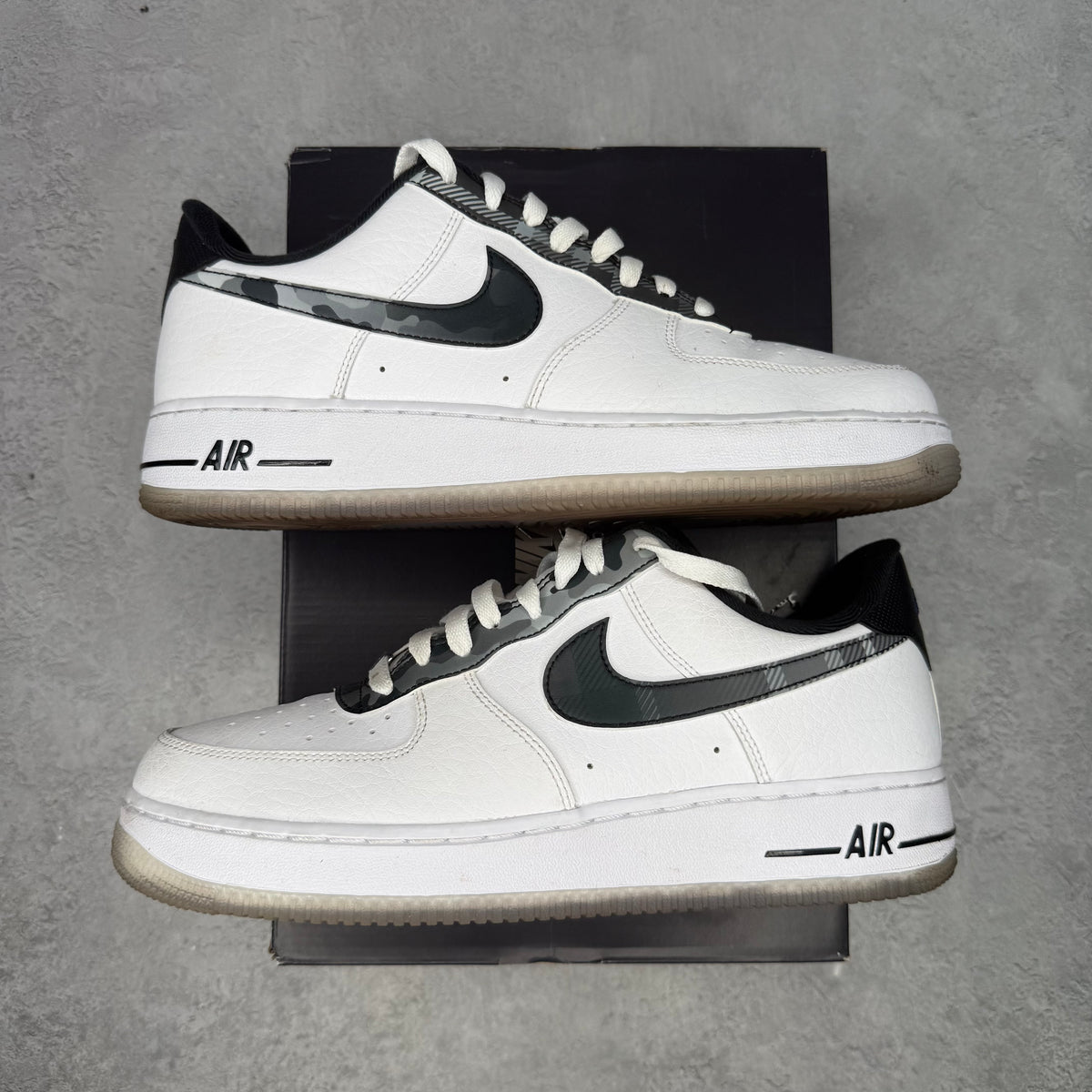 Nike Air Force 1 Low Remix White *pre-owned* SIZE 10