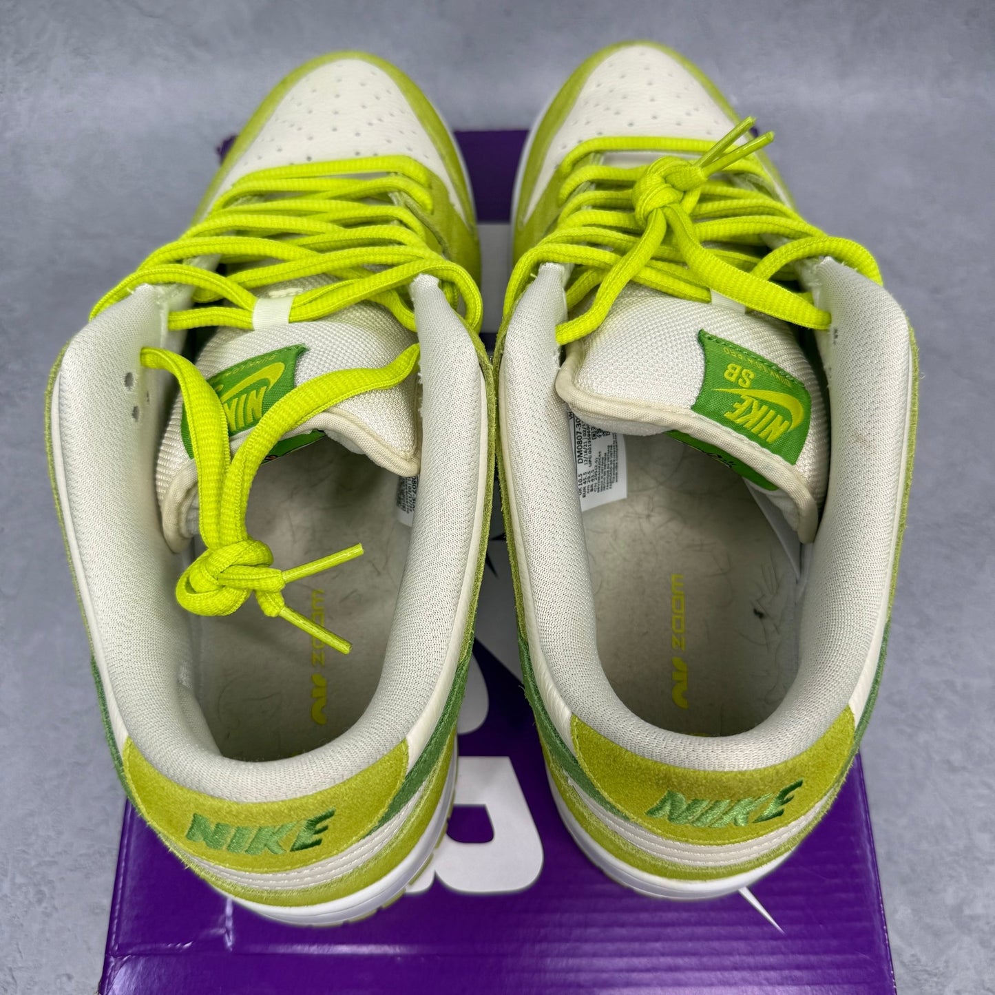 Nike SB Dunk Low Green Apple *pre - owned* SIZE 11.5 - Kicks Collective PA - Nike - DM0807 - 300 - Men's Shoes - 11.5M/13W - Pre - Owned
