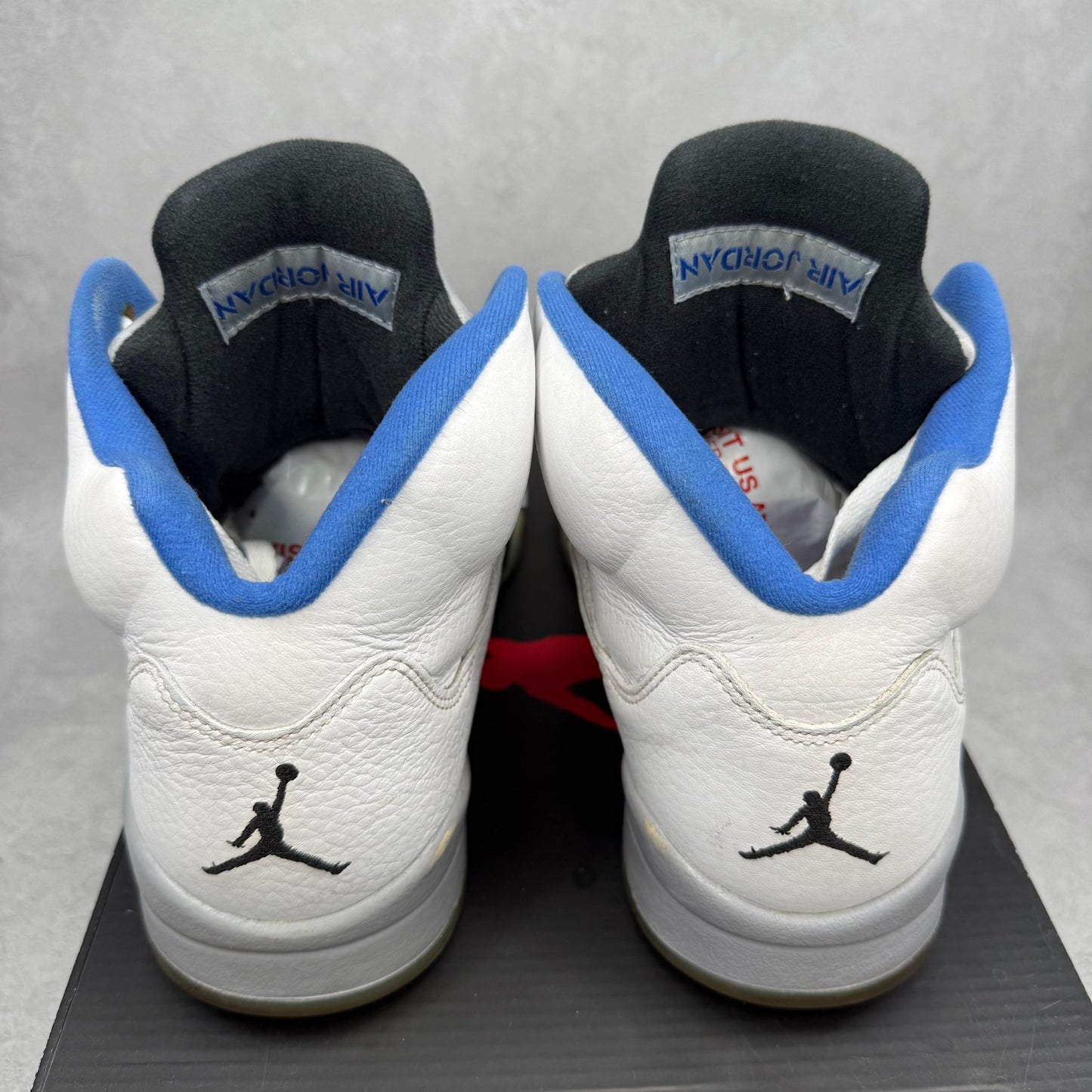 Jordan 5 Retro White Stealth (2021) *pre - owned* SIZE 9.5 - Kicks Collective PA - Jordan - DD0587-140 - Men's Shoes - 9.5M/11W - Pre - Owned