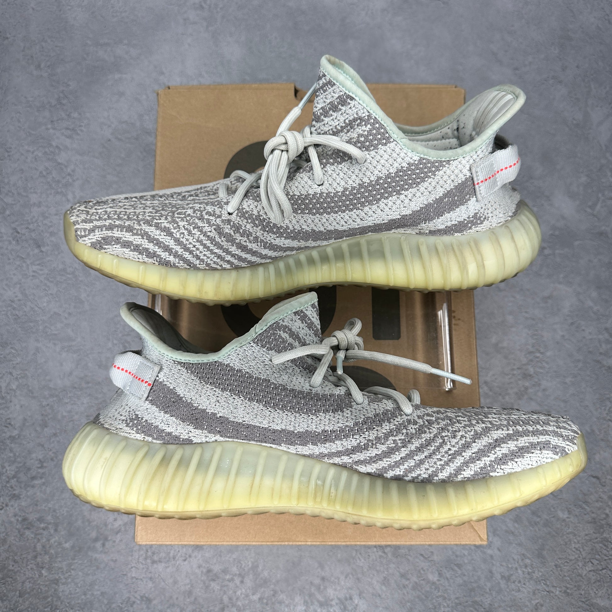adidas Yeezy Boost 350 V2 Blue Tint *pre-owned* SIZE 11.5