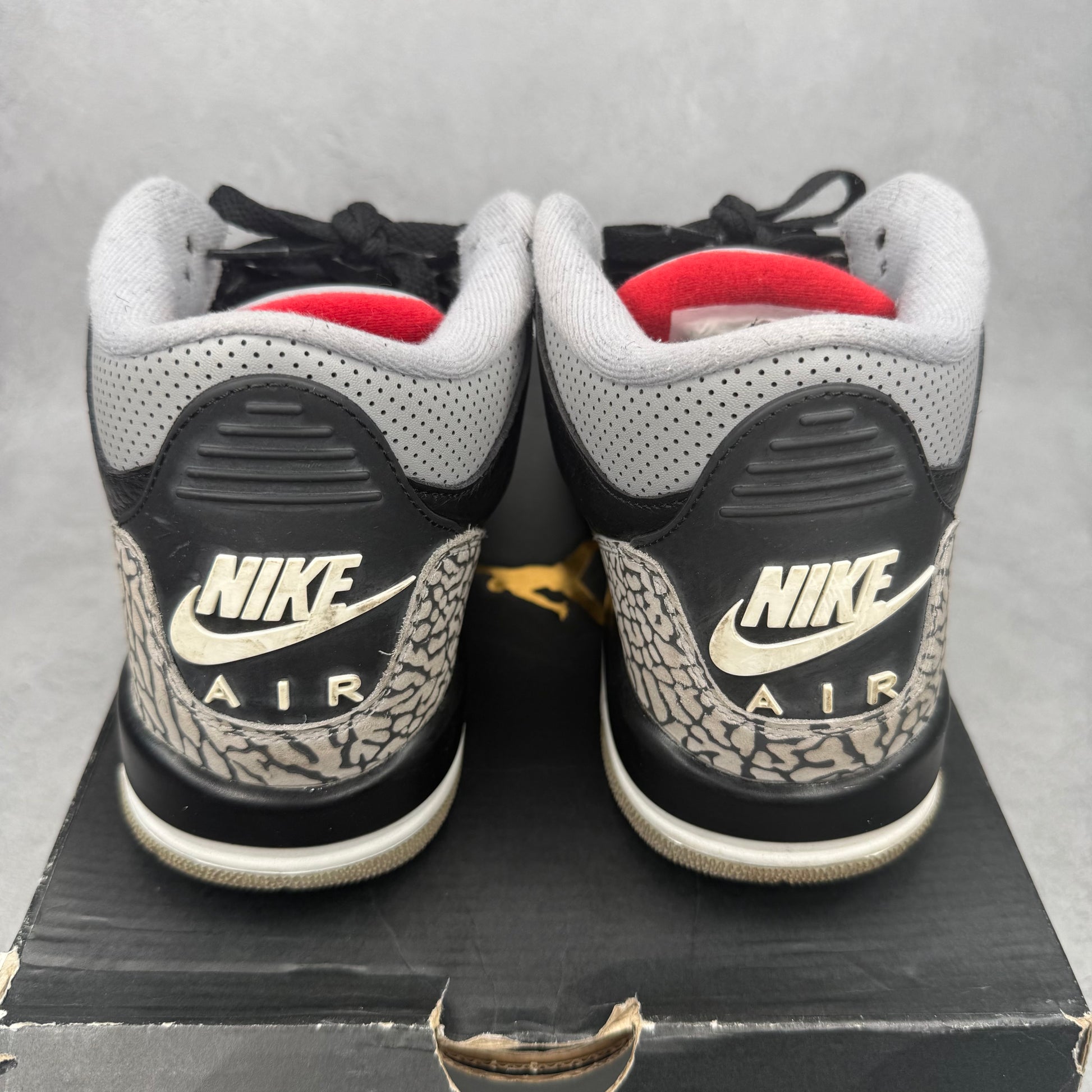 Jordan 3 Retro Black Cement (2018) *pre-owned* SIZE 7Y