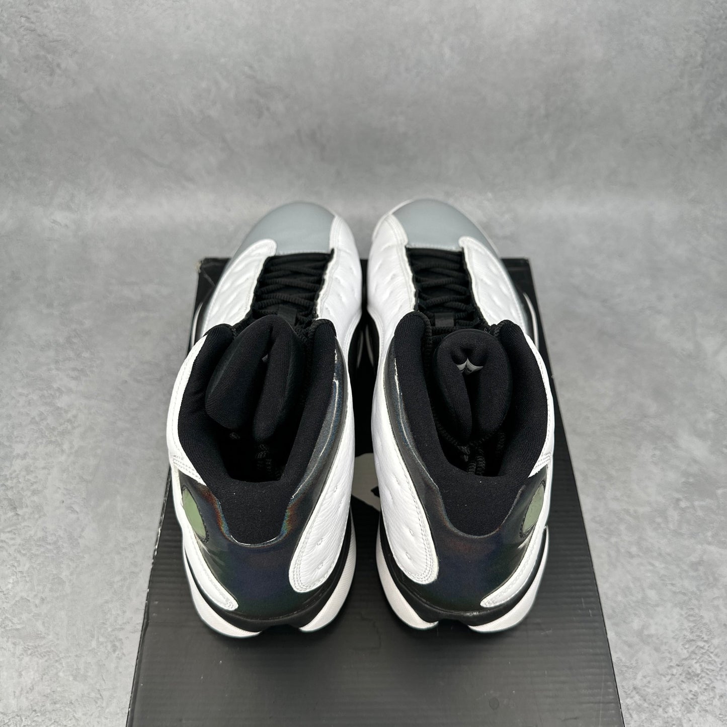 Jordan 13 Retro Barons Hologram *pre - owned* SIZE 11 - Kicks Collective PA - Jordan - 414571-115 - Men's Shoes - 11M/12.5W - Pre - Owned