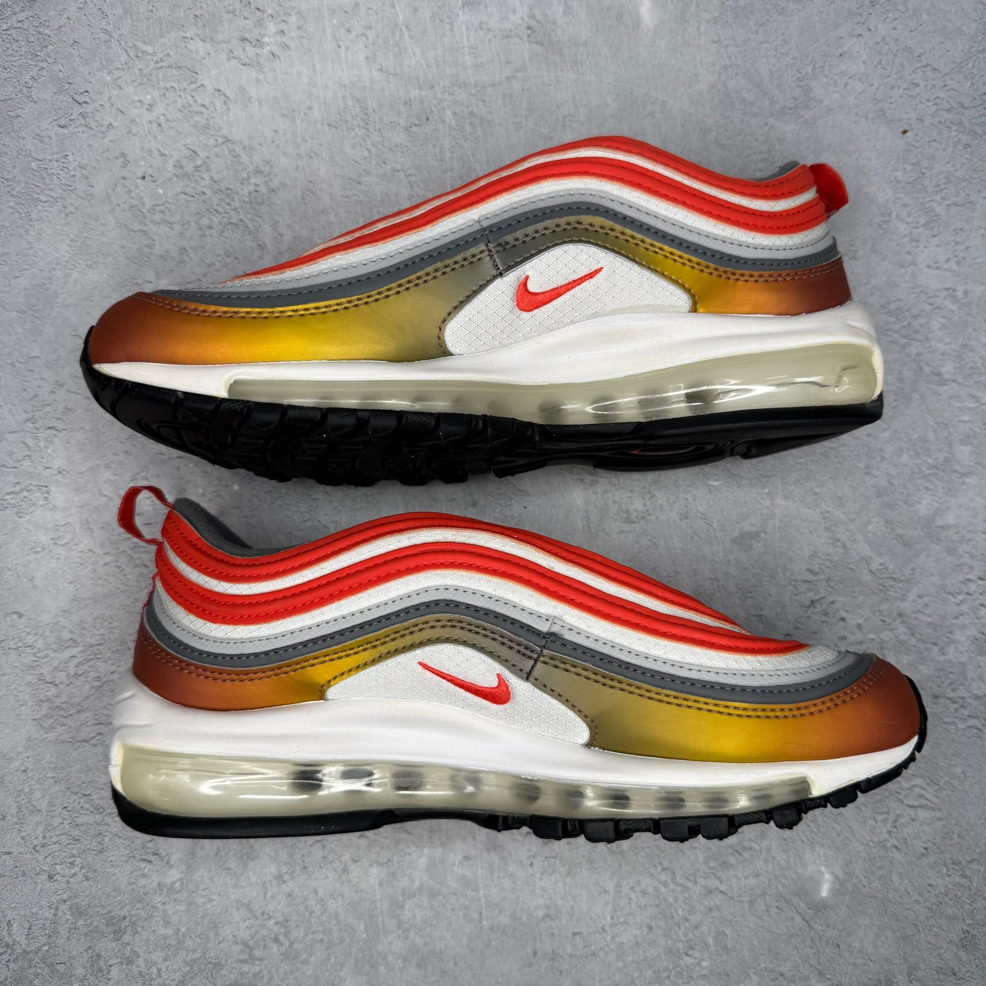 Nike Air Max 97 SE Metallic Red Bronze (GS) *pre - owned* SIZE 6.5Y - Kicks Collective PA - Nike - CT9637-900 - Kid's Shoes - 6.5Y - Pre - Owned - No Box