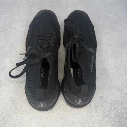 Nike Air VaporMax Flyknit 3.0 Triple Black *pre-owned* SIZE 11.5