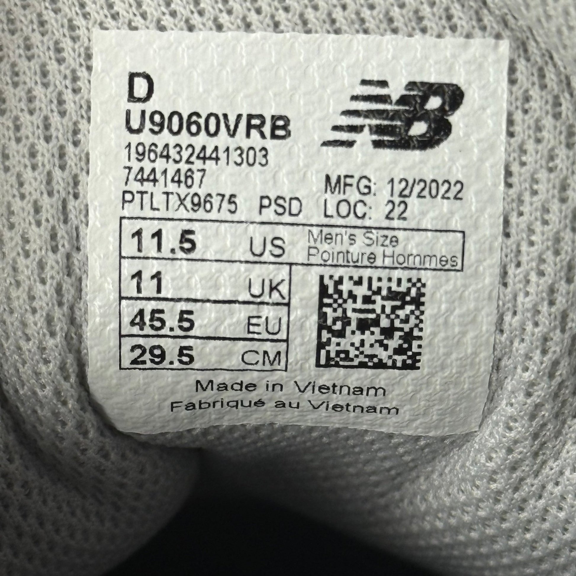 New Balance 9060 Violet Noir *pre - owned* SIZE 11.5 - Kicks Collective PA - New Balance - U9060VRB - Men's Shoes - 11.5M/13W - Pre - Owned - Original Box (Damaged)