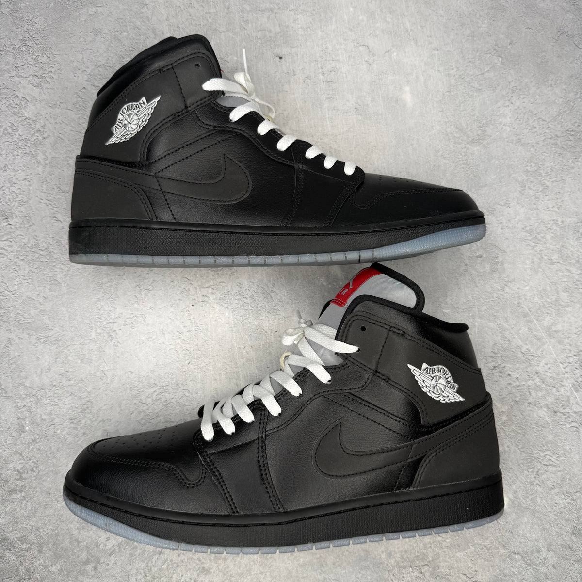 Jordan 1 Mid SE Black Metallic Reimagined *pre-owned* SIZE 13