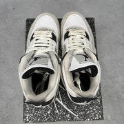 Jordan 4 Retro Military Black *pre-owned* SIZE 9