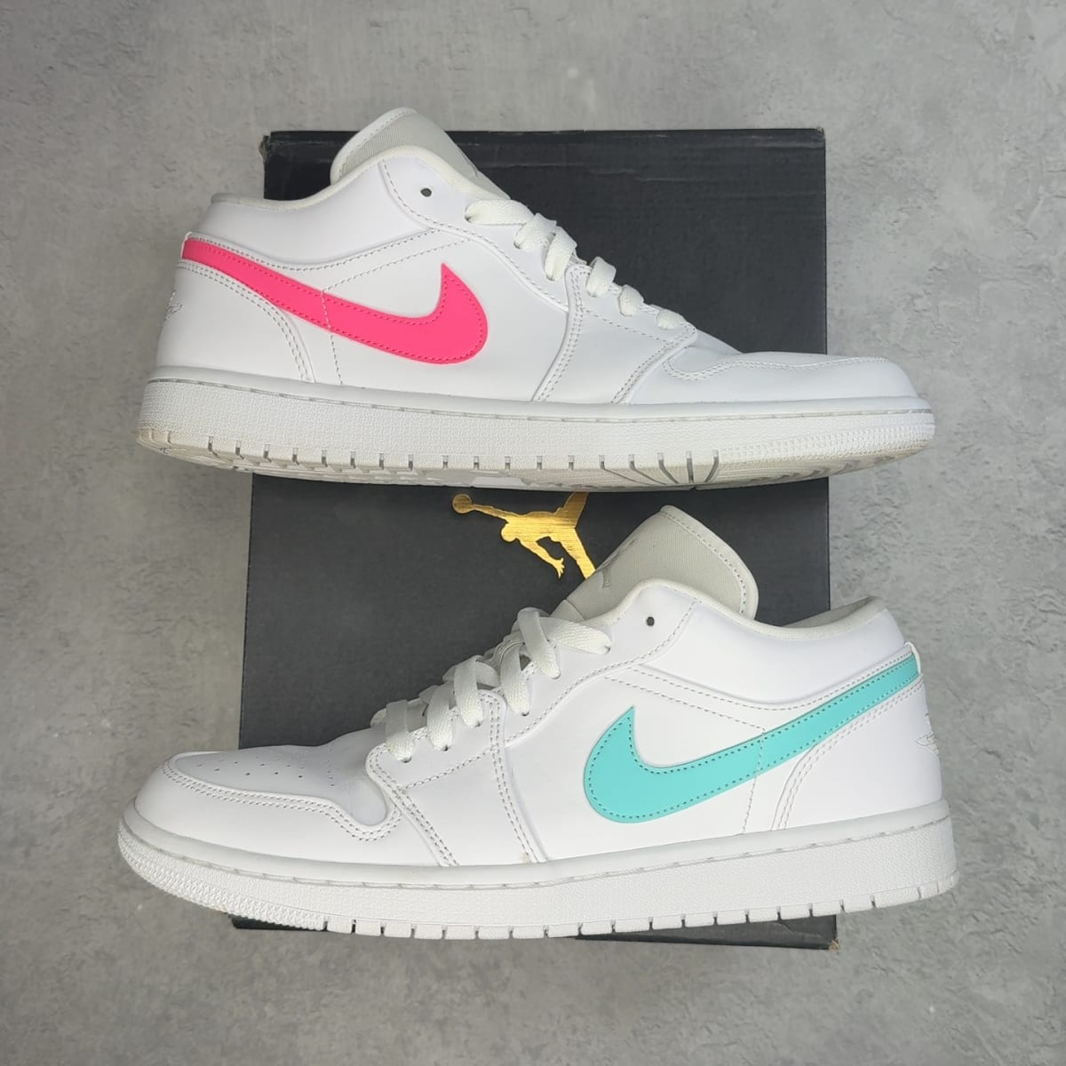 Jordan 1 Low White Multi-Color Swoosh 11 (Pre-Owned) - Kicks Collective PA - Jordan - CW7033-100-11-PO-1 - Pre-Owned Sneakers - 11