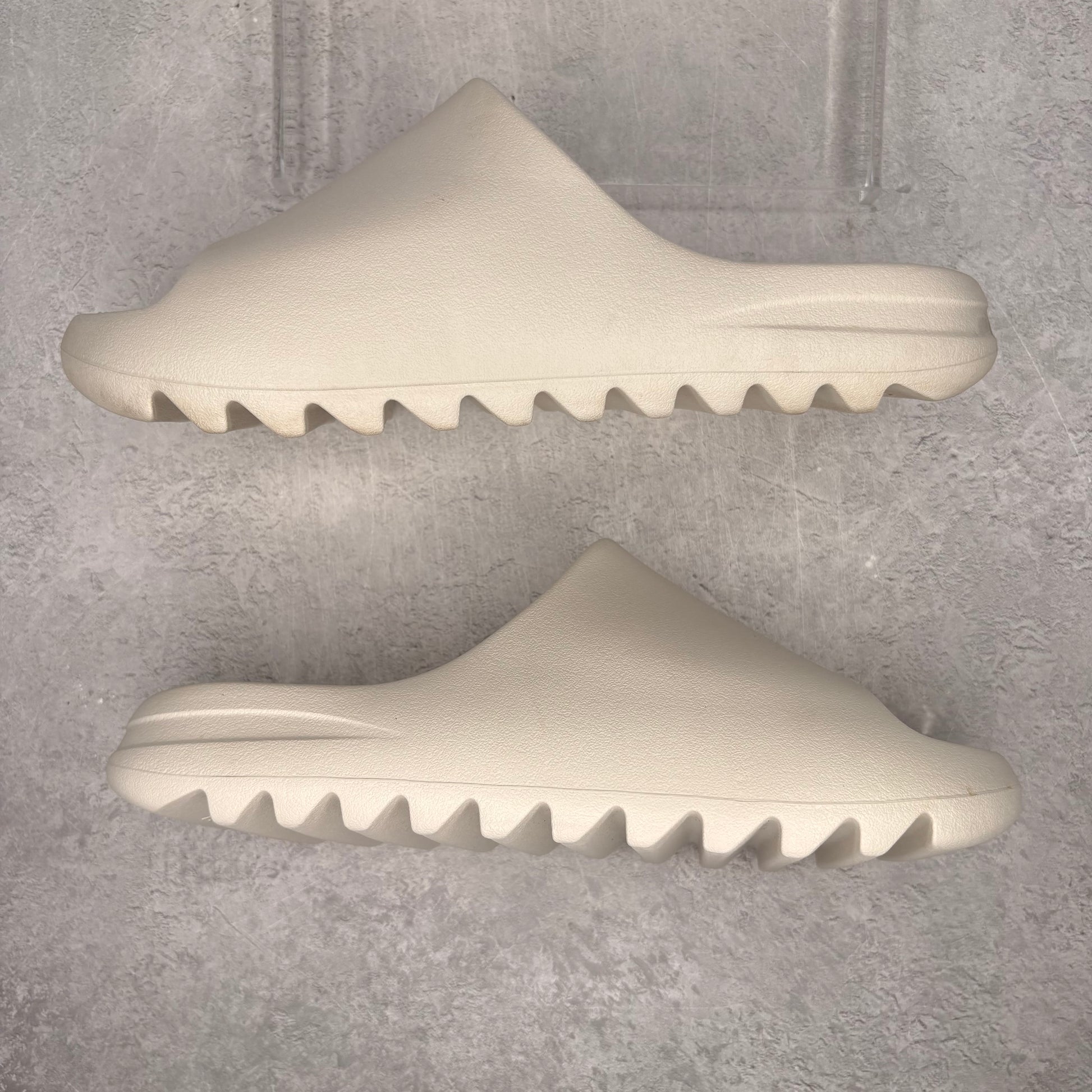 YZY YS-01 Cream *pre-owned* SIZE 12