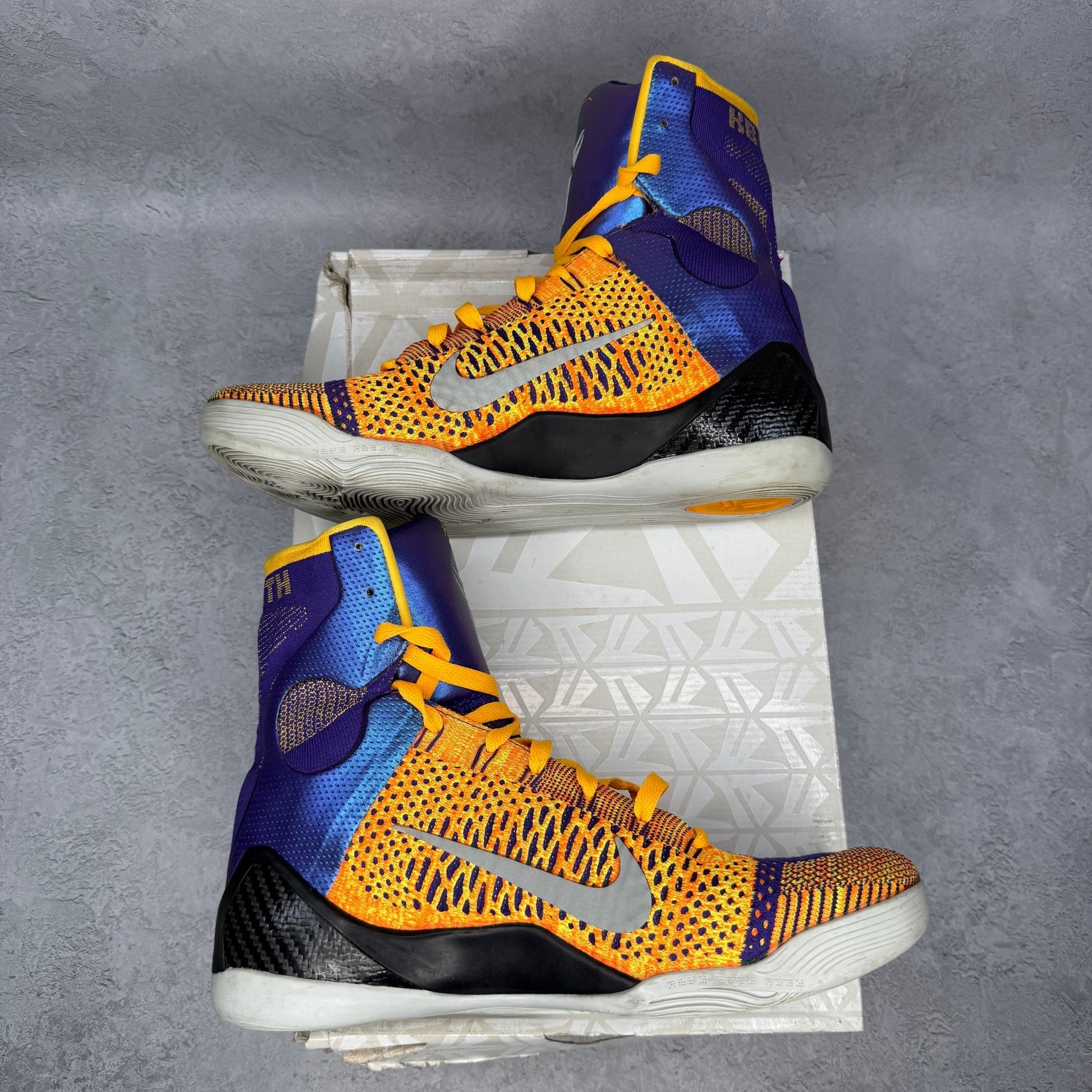 Nike Kobe 9 Elite Team Showtime *pre - owned* SIZE 10.5 - Kicks Collective PA - Nike - 630847-500/641714-500 - Men's Shoes - 10.5M/12W - Pre - Owned